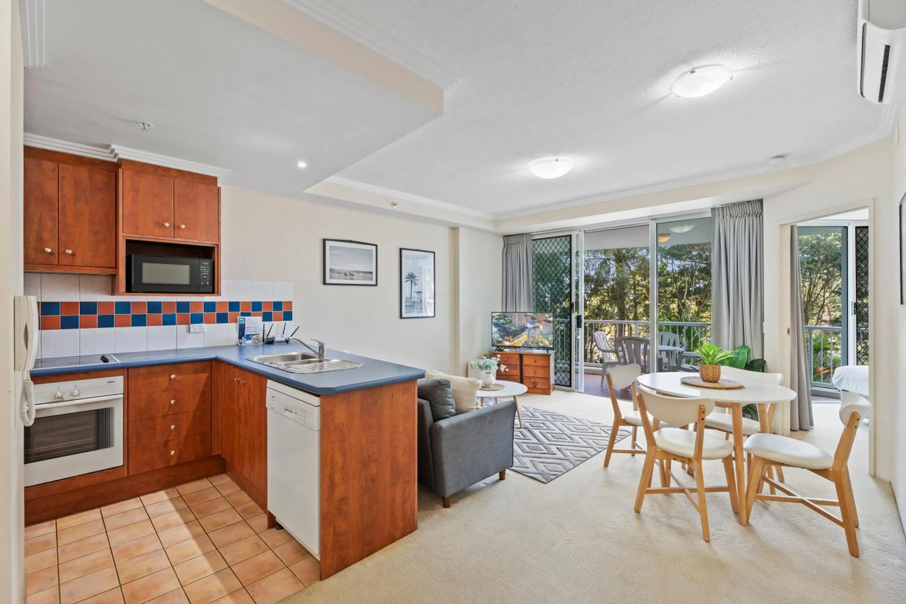 Living room in Crystal Bay On The Broadwater