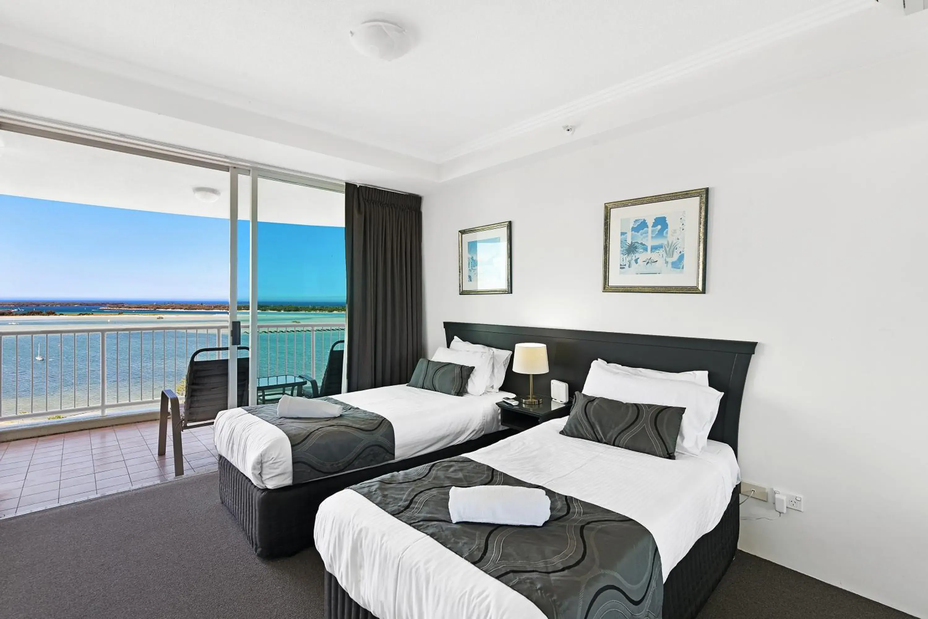 Balcony/Terrace, Bed in Crystal Bay On The Broadwater Balcony/Terrace, Bed in Crystal Bay On The Broadwater