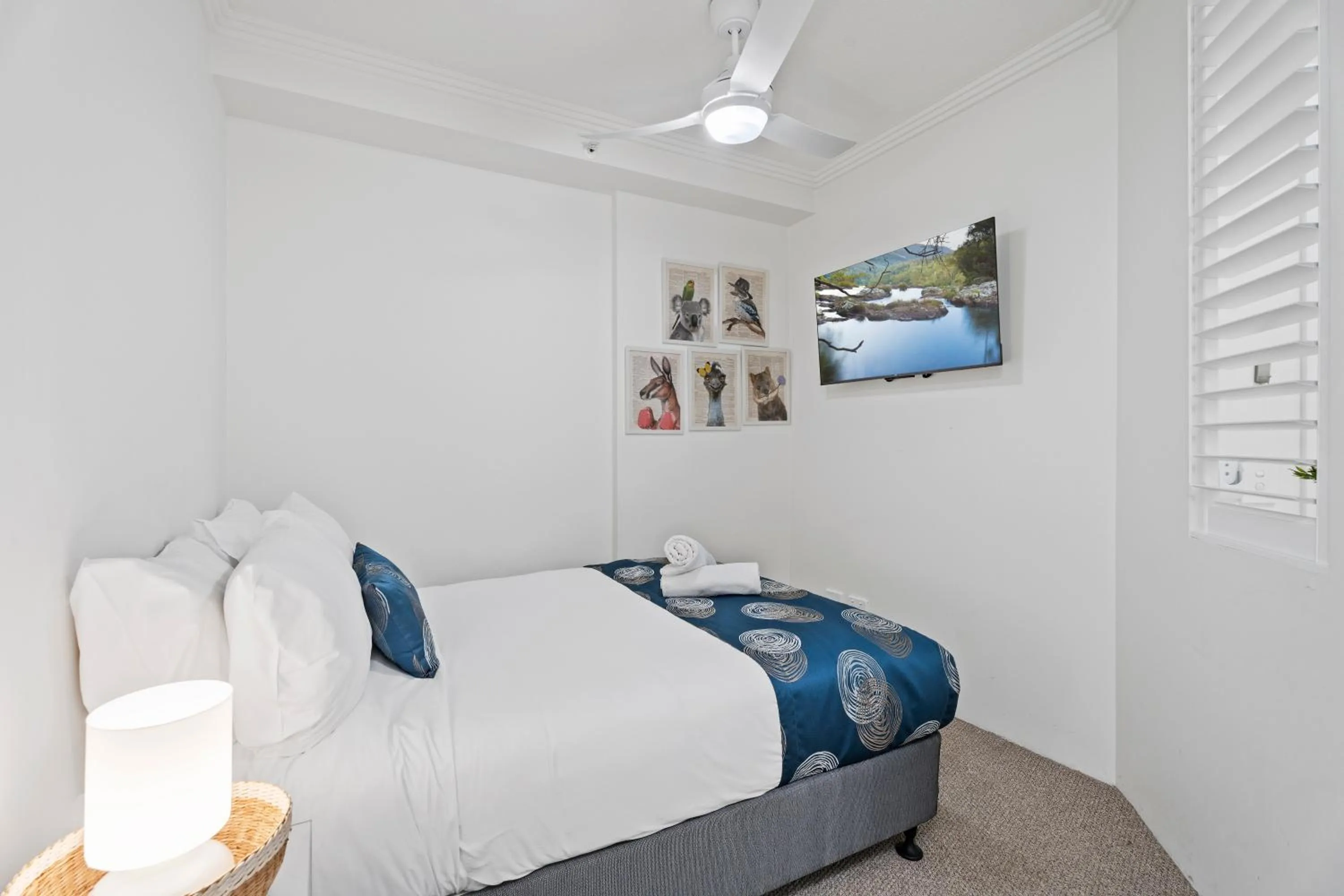 Bedroom, Bed in Crystal Bay On The Broadwater