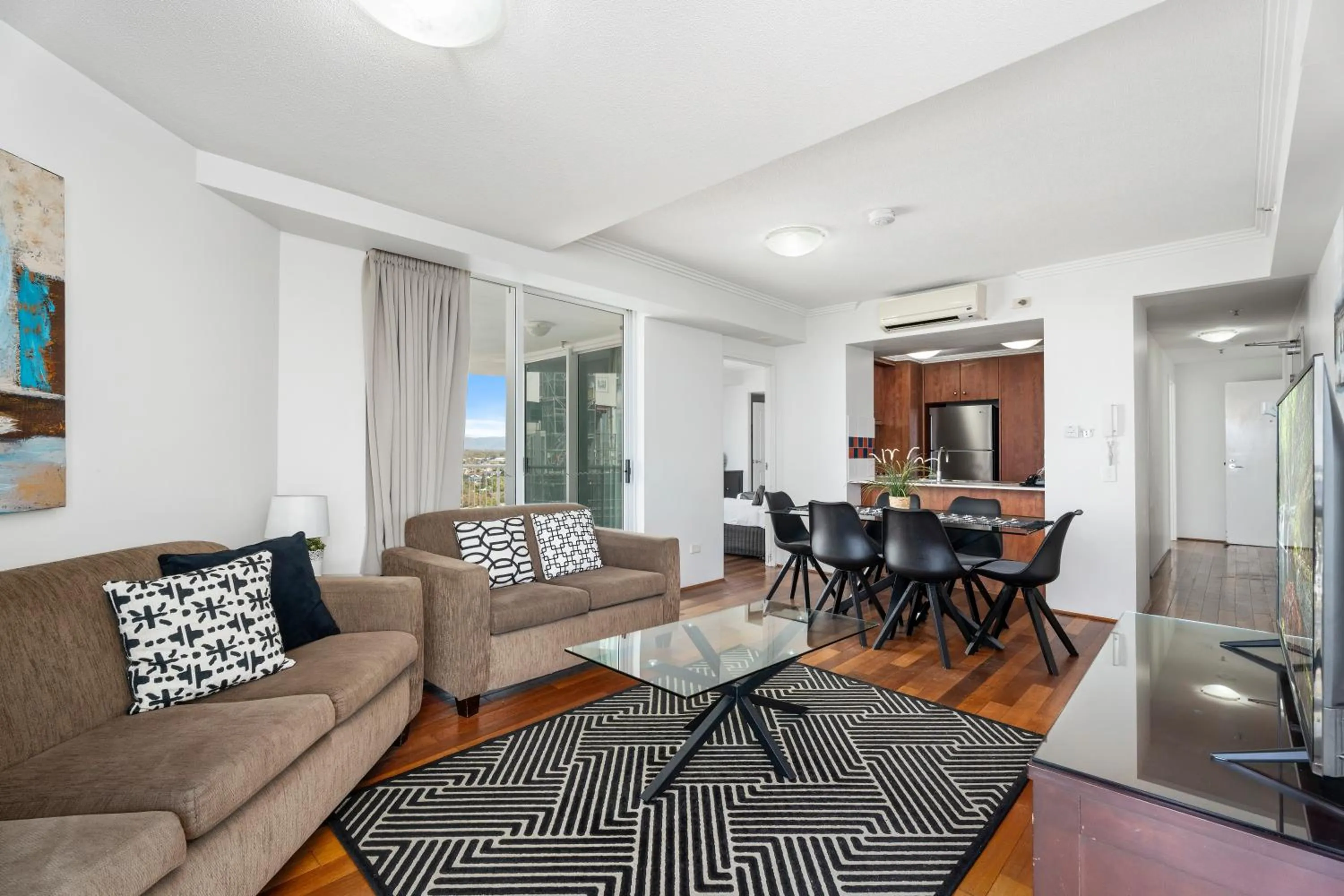 Living room in Crystal Bay On The Broadwater