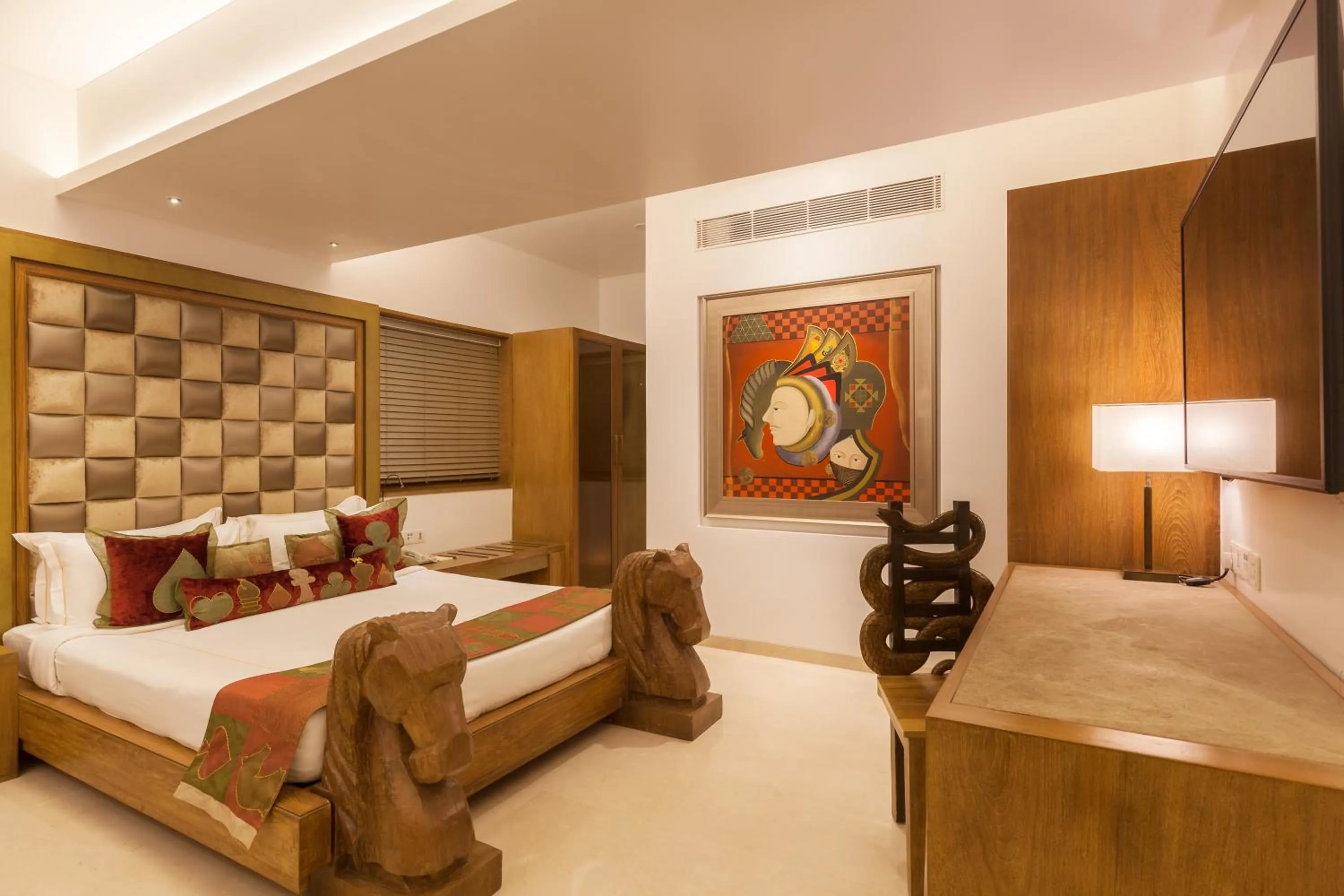 Photo of the whole room, Bed in Le Sutra Hotel, Khar, Mumbai