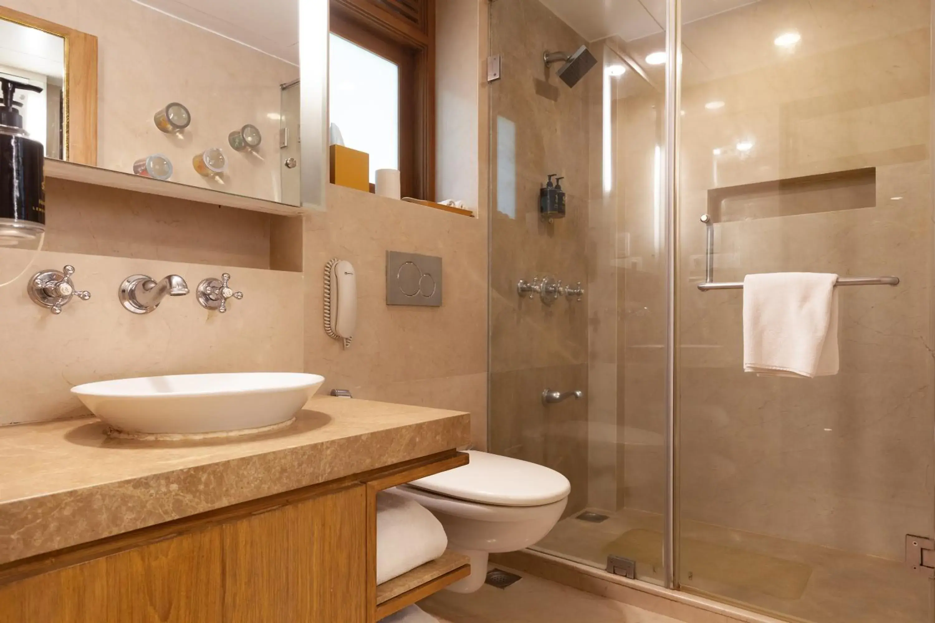 Suite - single occupancy in Le Sutra Hotel, Khar, Mumbai Suite - single occupancy in Le Sutra Hotel, Khar, Mumbai