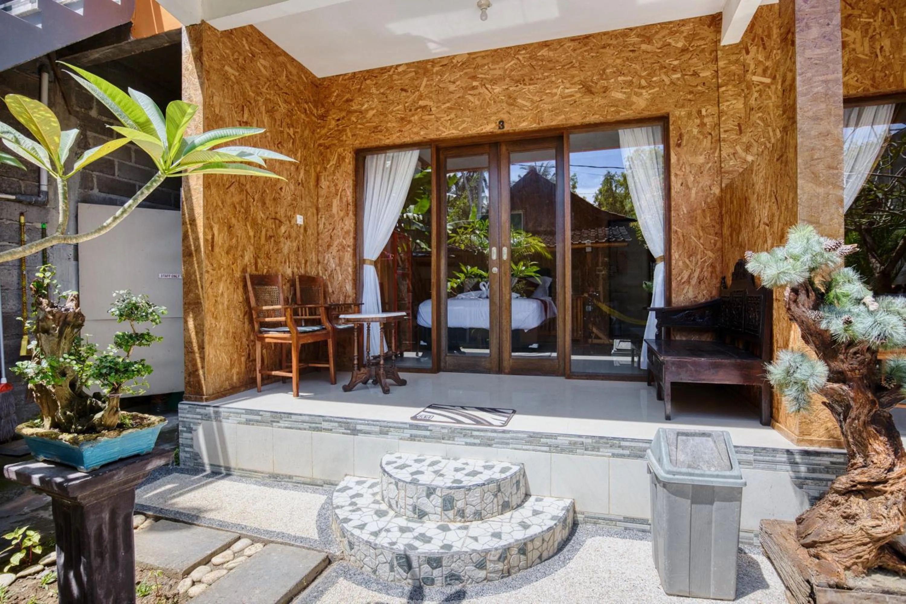 Patio in Linas Villas