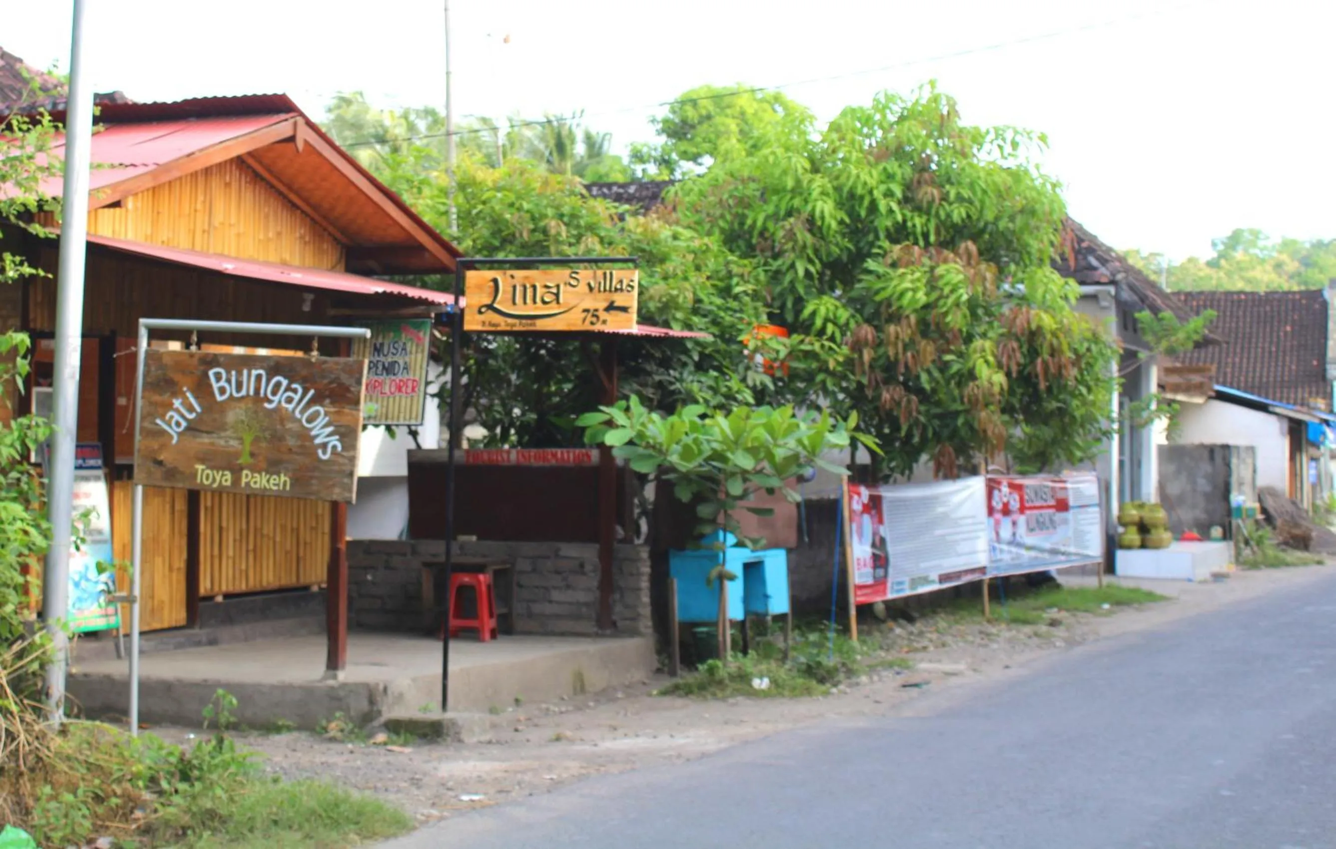 Facade/entrance in Linas Villas