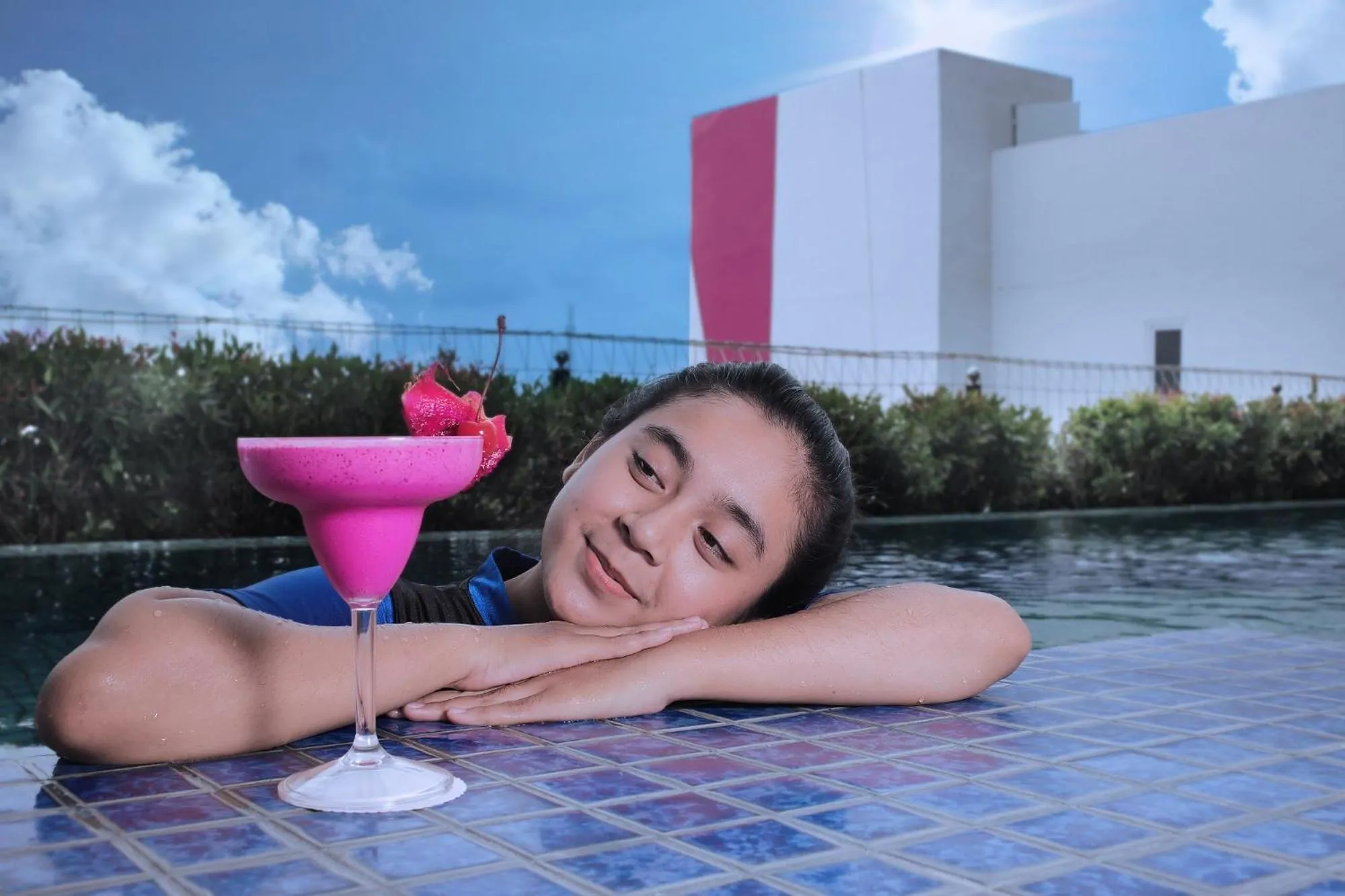 Swimming pool in favehotel Madiun