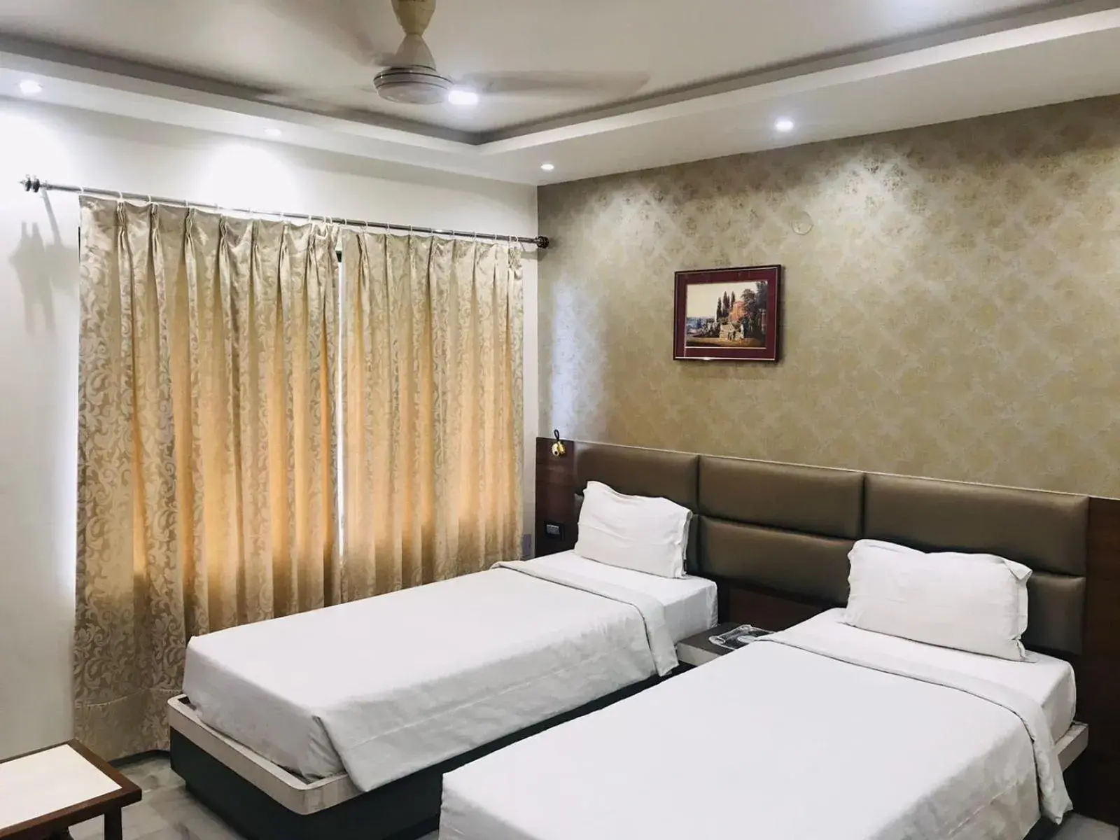 Bedroom, Bed in Pallavi International Bedroom, Bed in Pallavi International