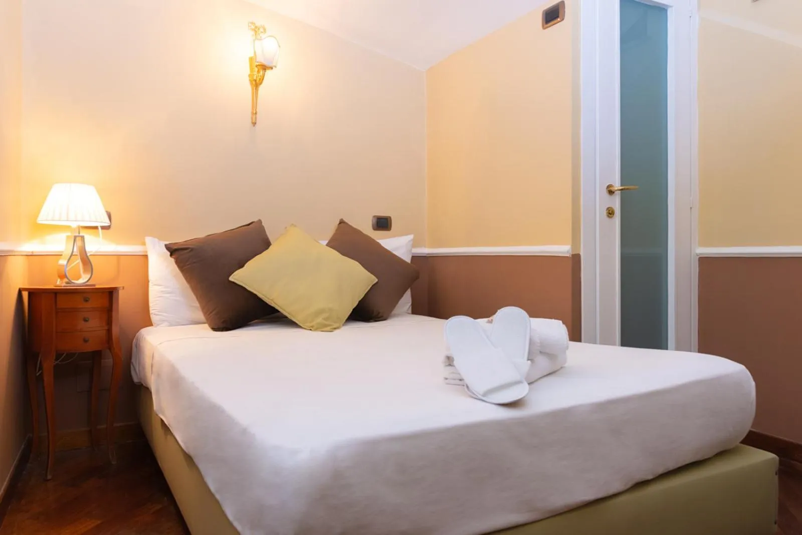 Photo of the whole room, Bed in Hotel Suite Ares