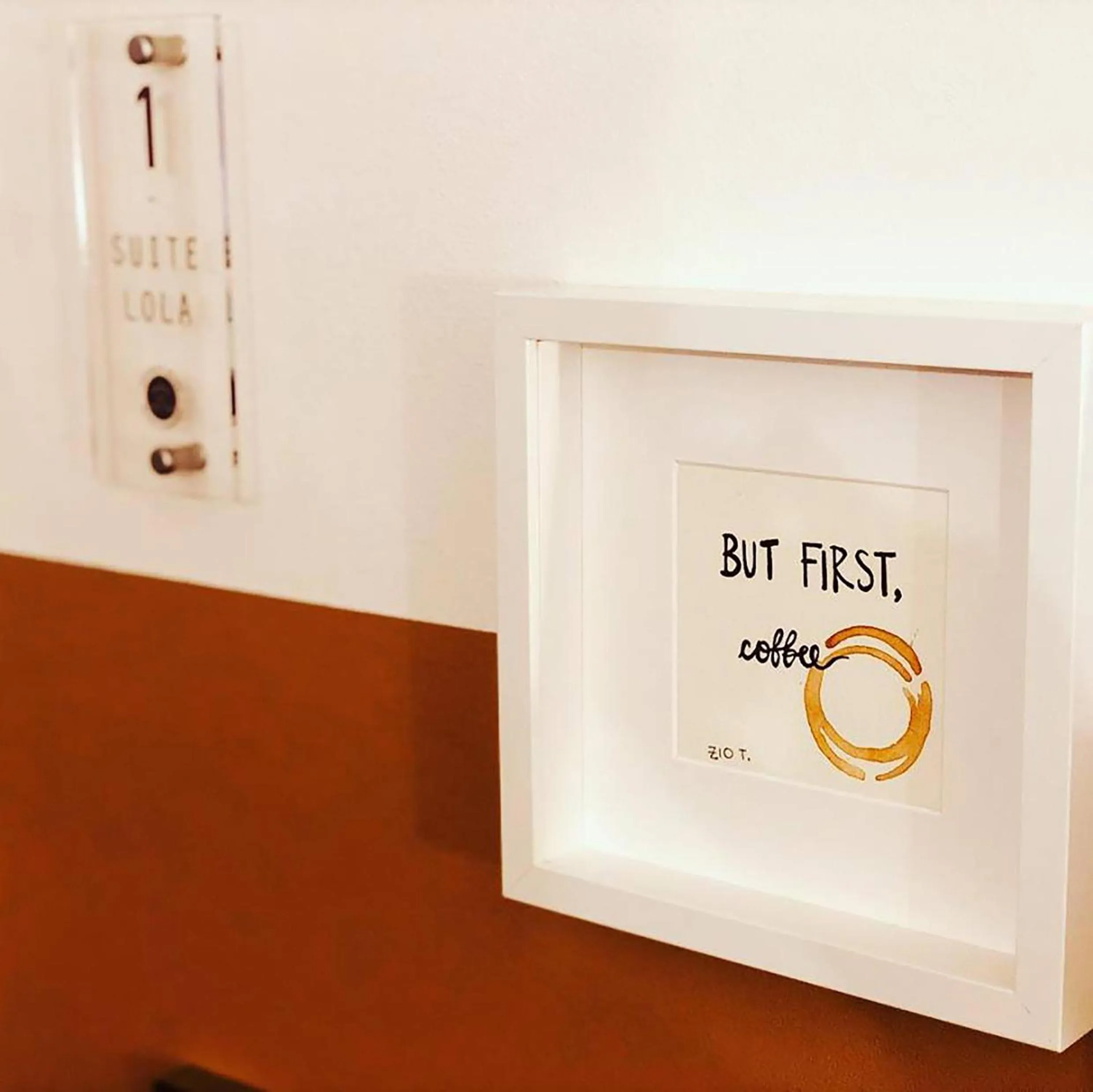 Text overlay in Arsenale Suites