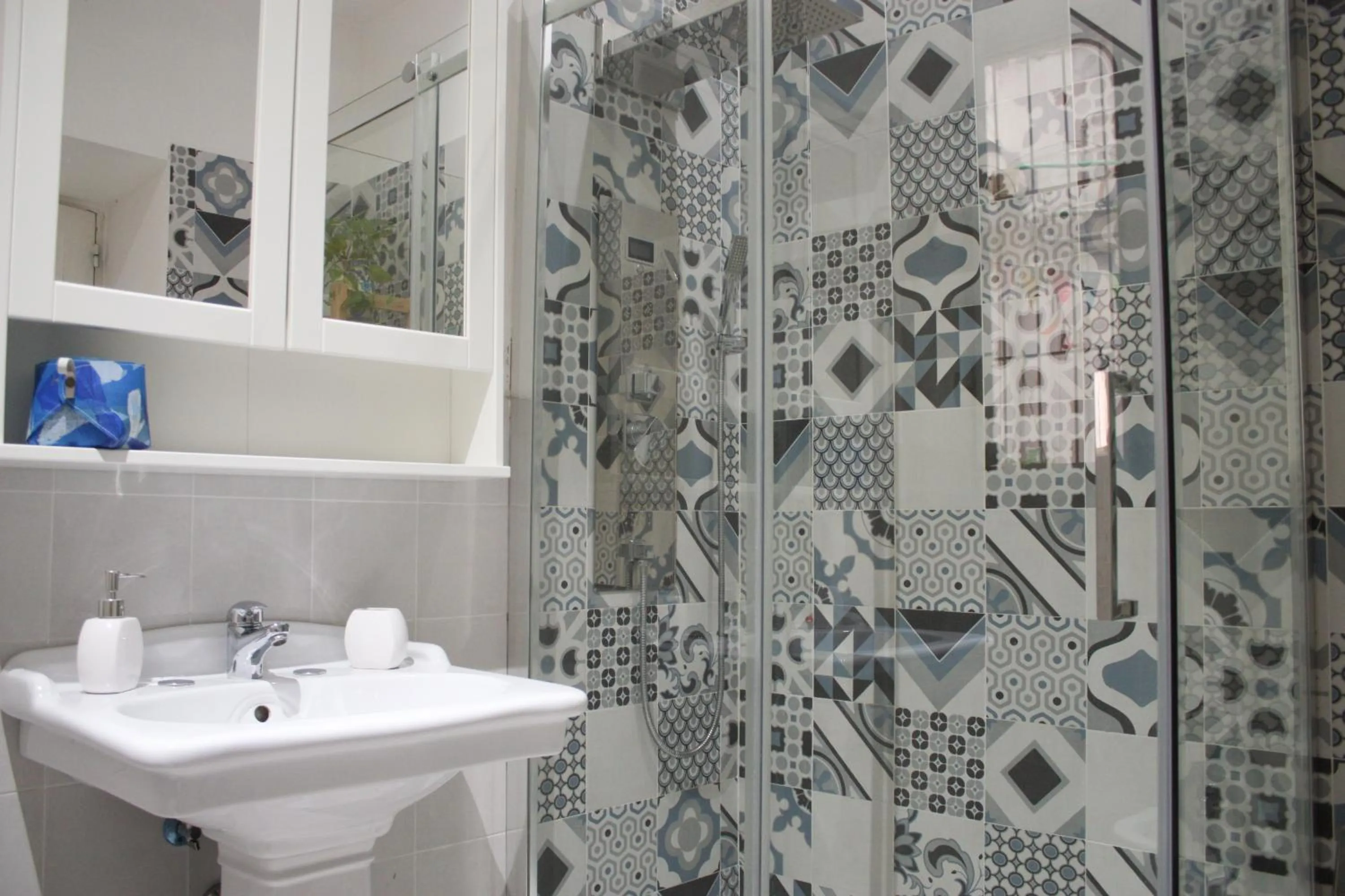 Bathroom in Sa Prazza GuestHouse