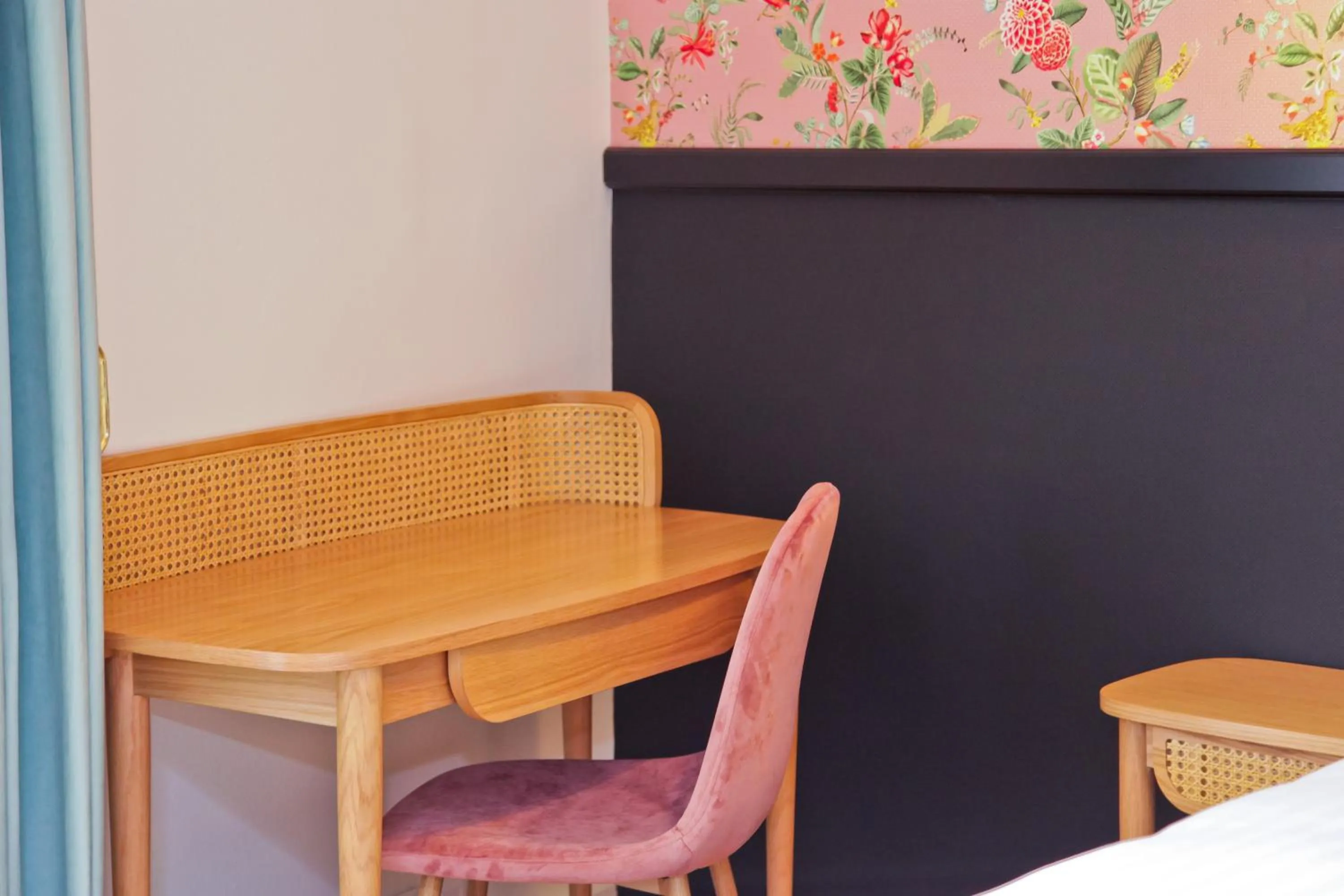 Seating area in Hotel La Villa Nice Promenade