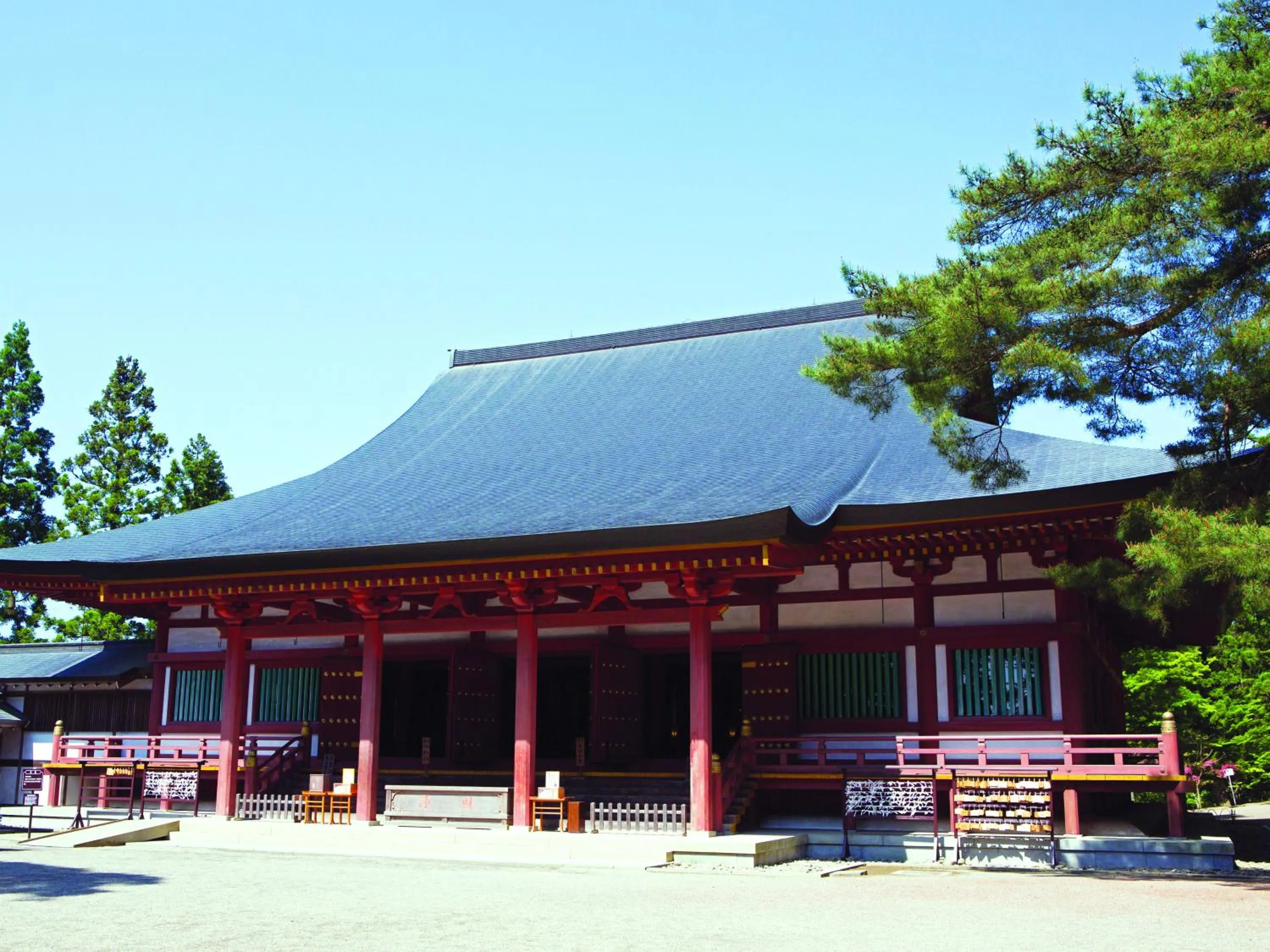 Property building in Hotel Green Mark