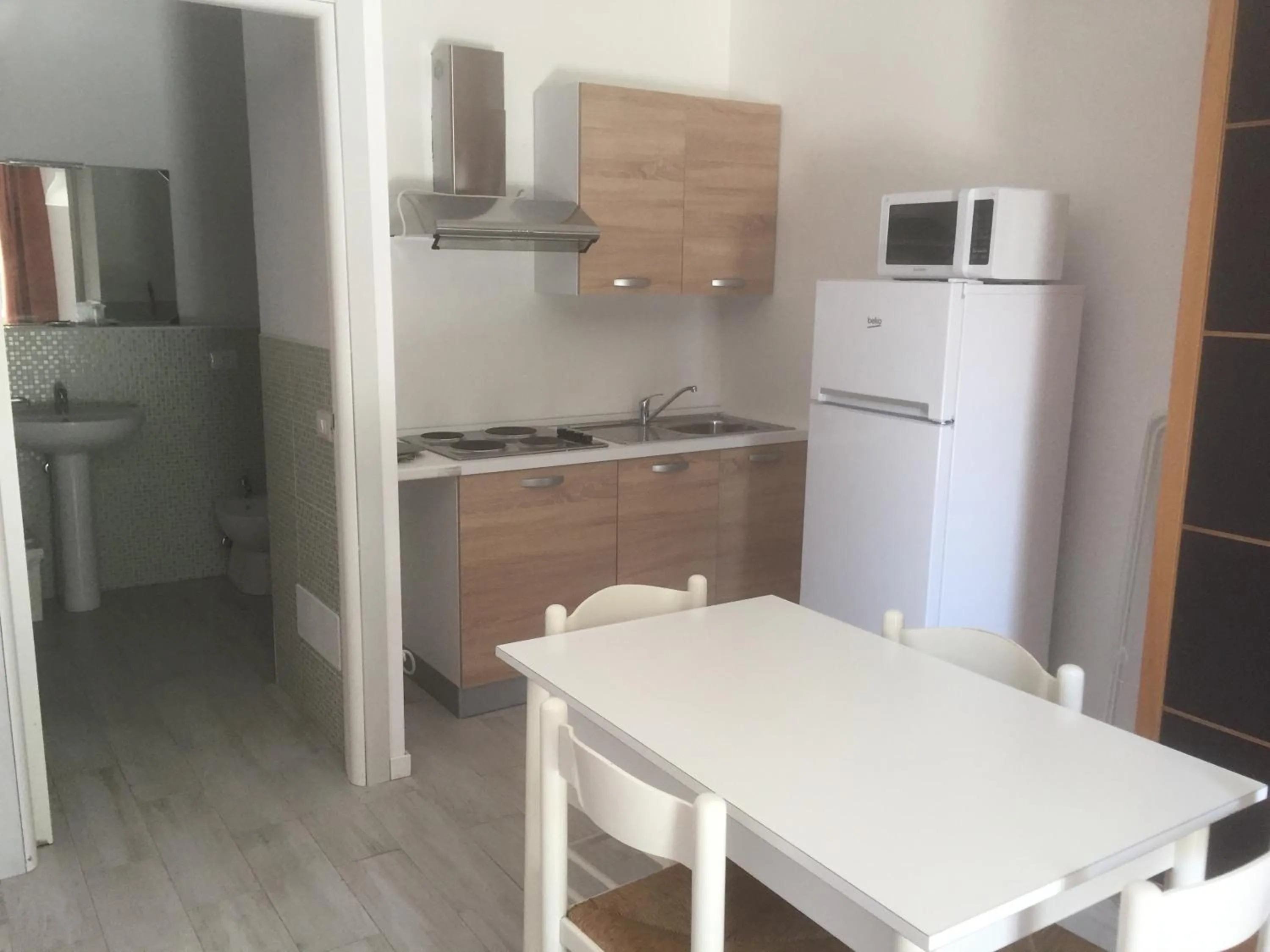 Kitchen or kitchenette in Duna camere con bagno
