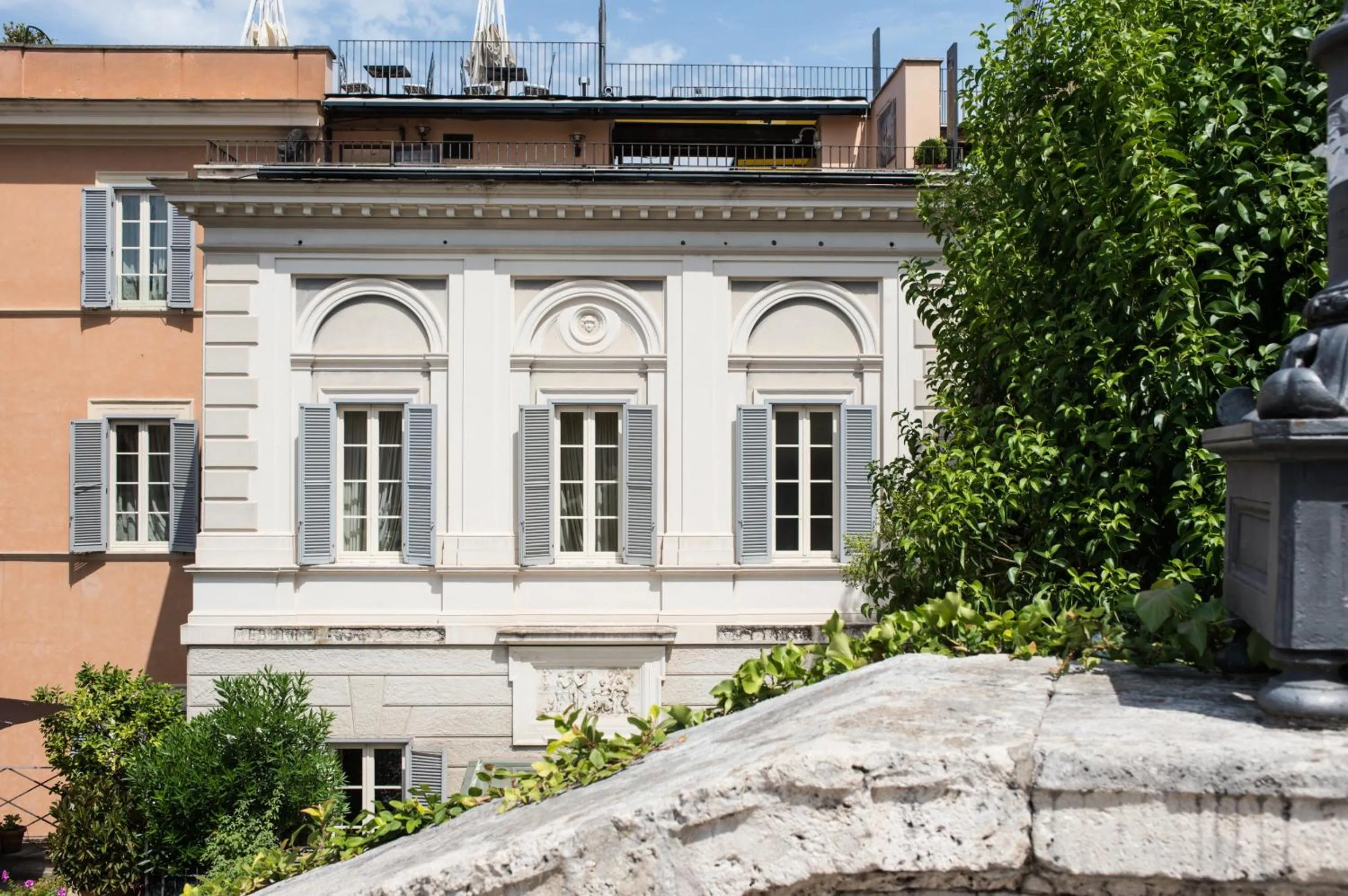 Property building in Il Palazzetto