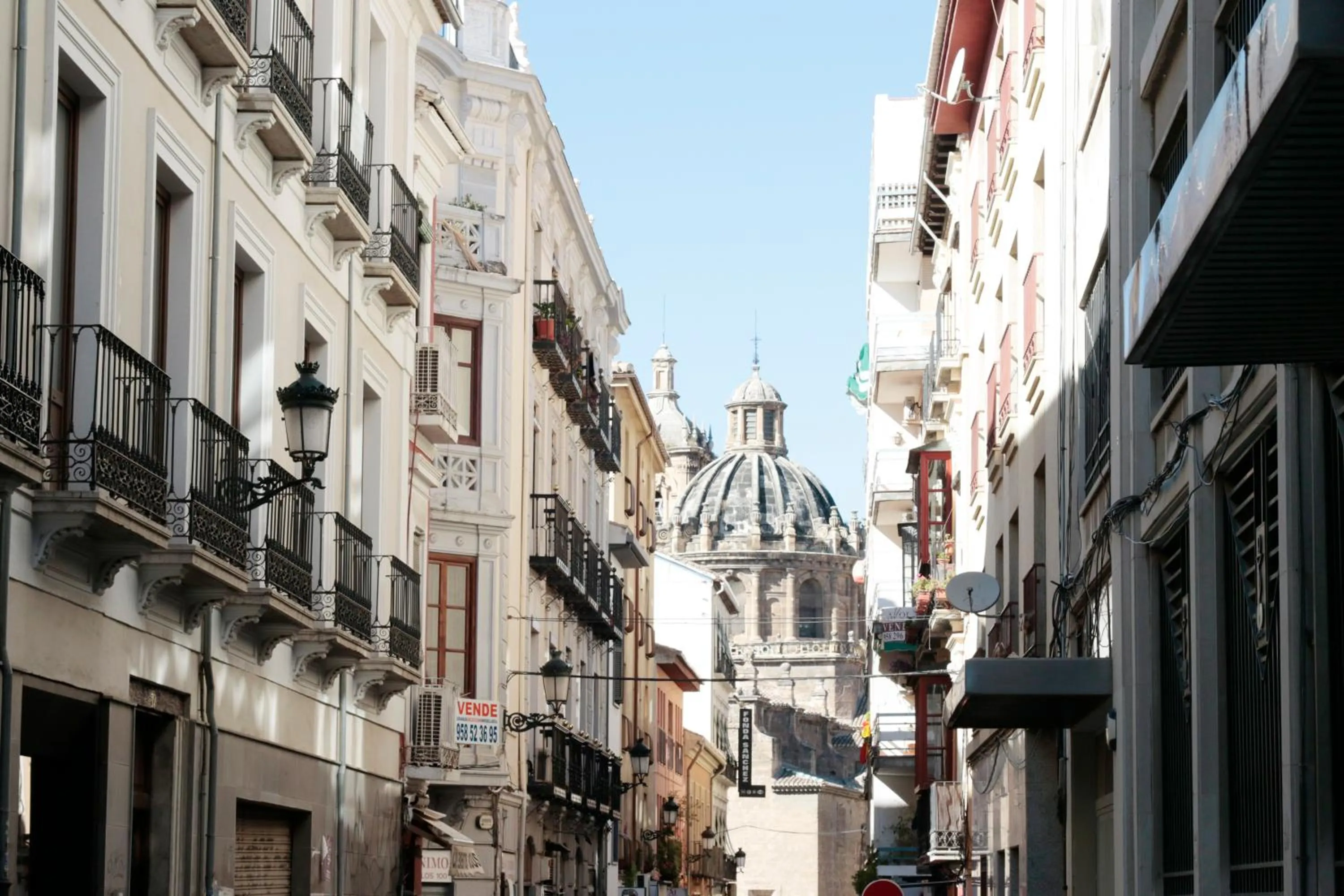 Property building in Catedral Apartment