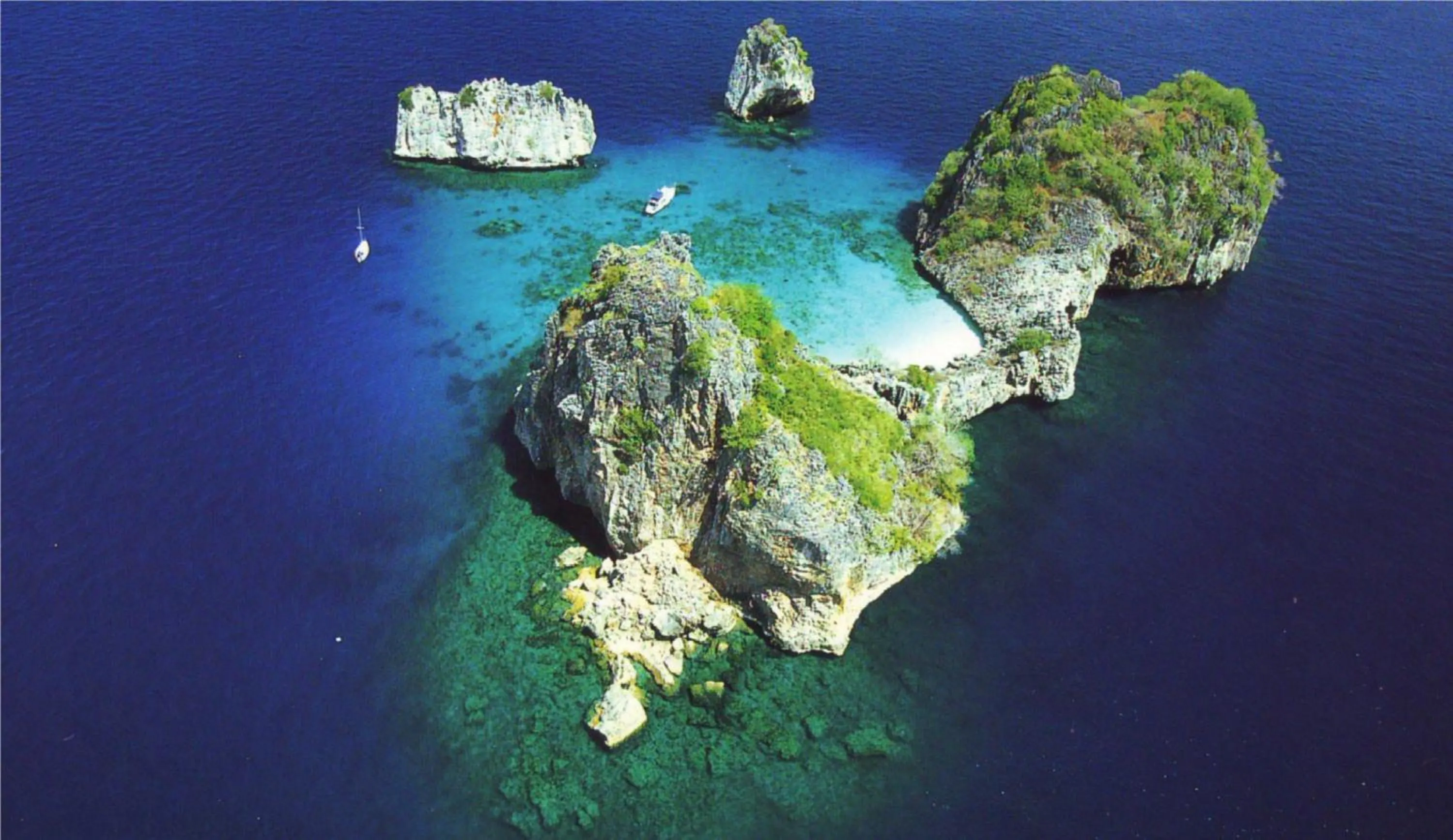 Snorkeling in Lanta Hostel