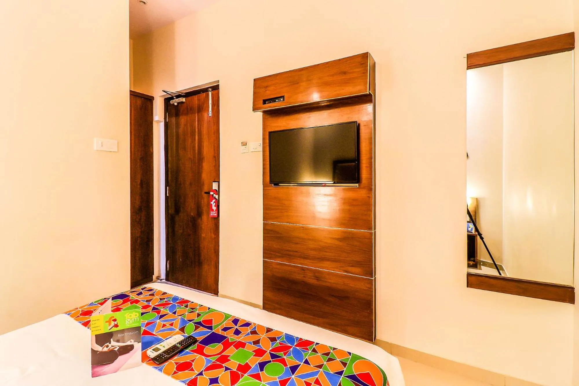 TV and multimedia, Bed in FabHotel Admiral - Nr Mumbai International Airport