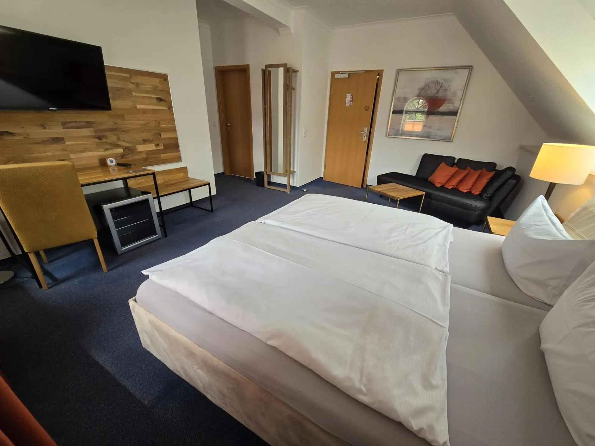 Photo of the whole room, Bed in Hotel "Pension Marlis"