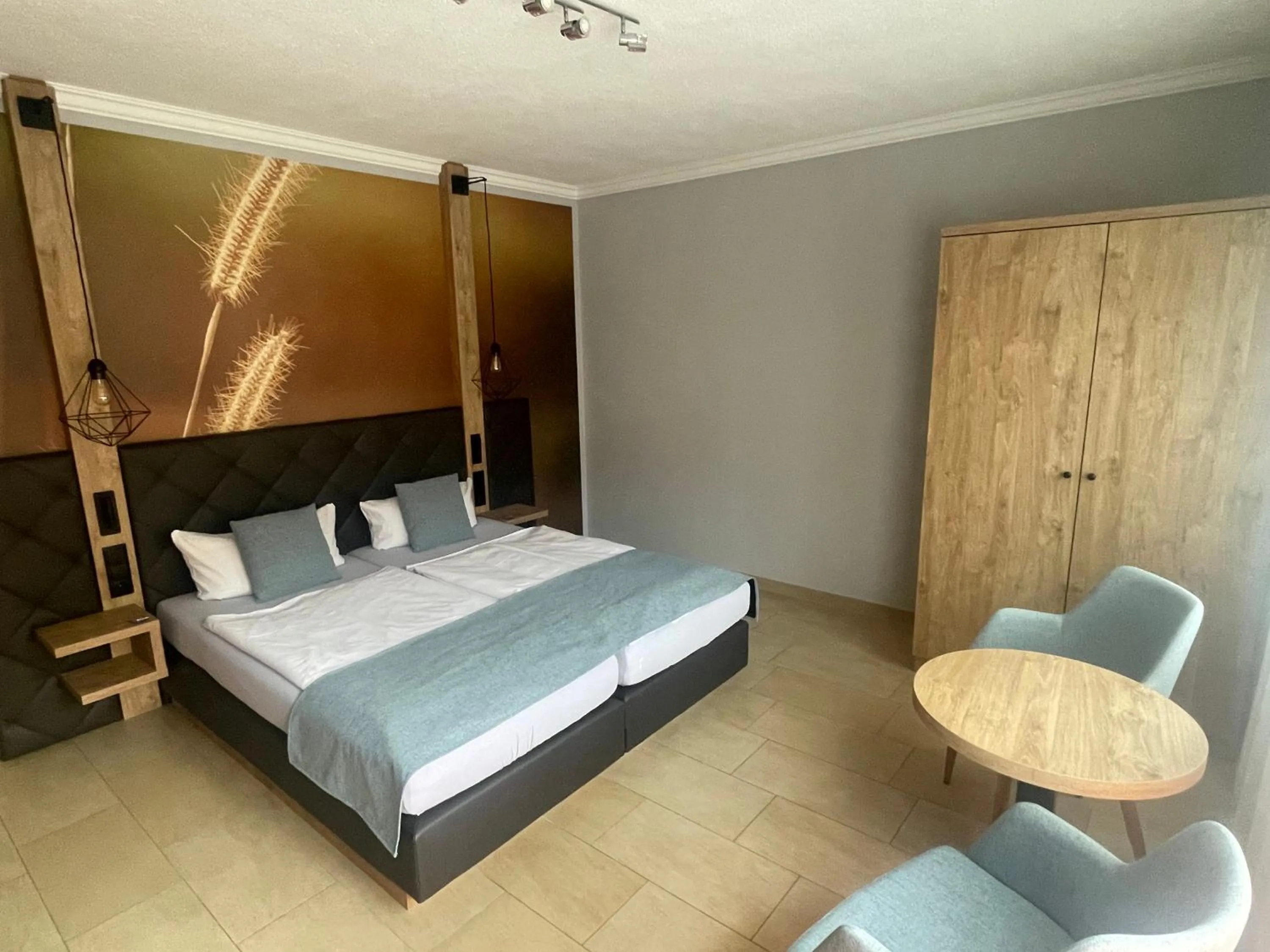 Photo of the whole room, Bed in Hotel "Pension Marlis"