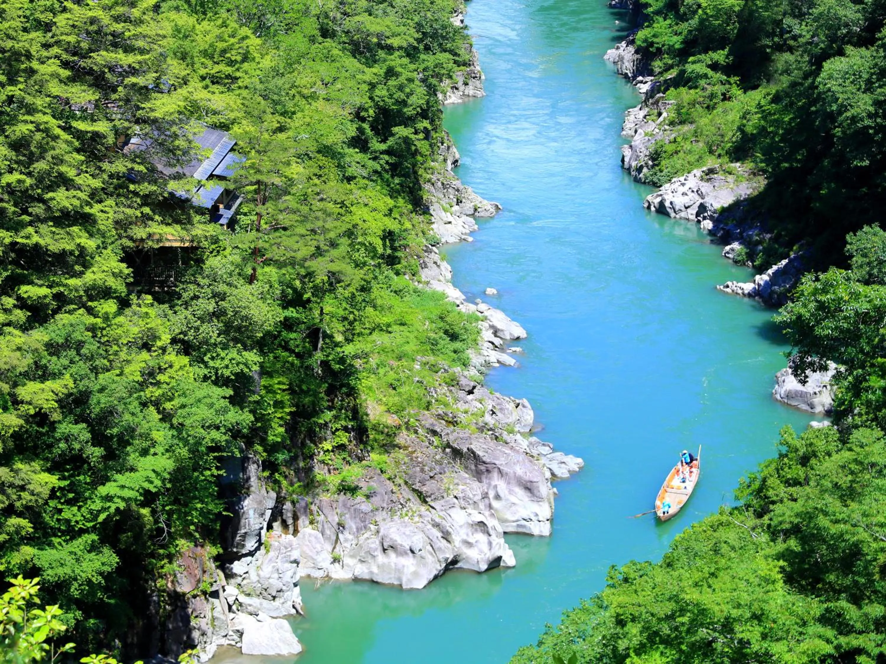 Property building in Kyousen