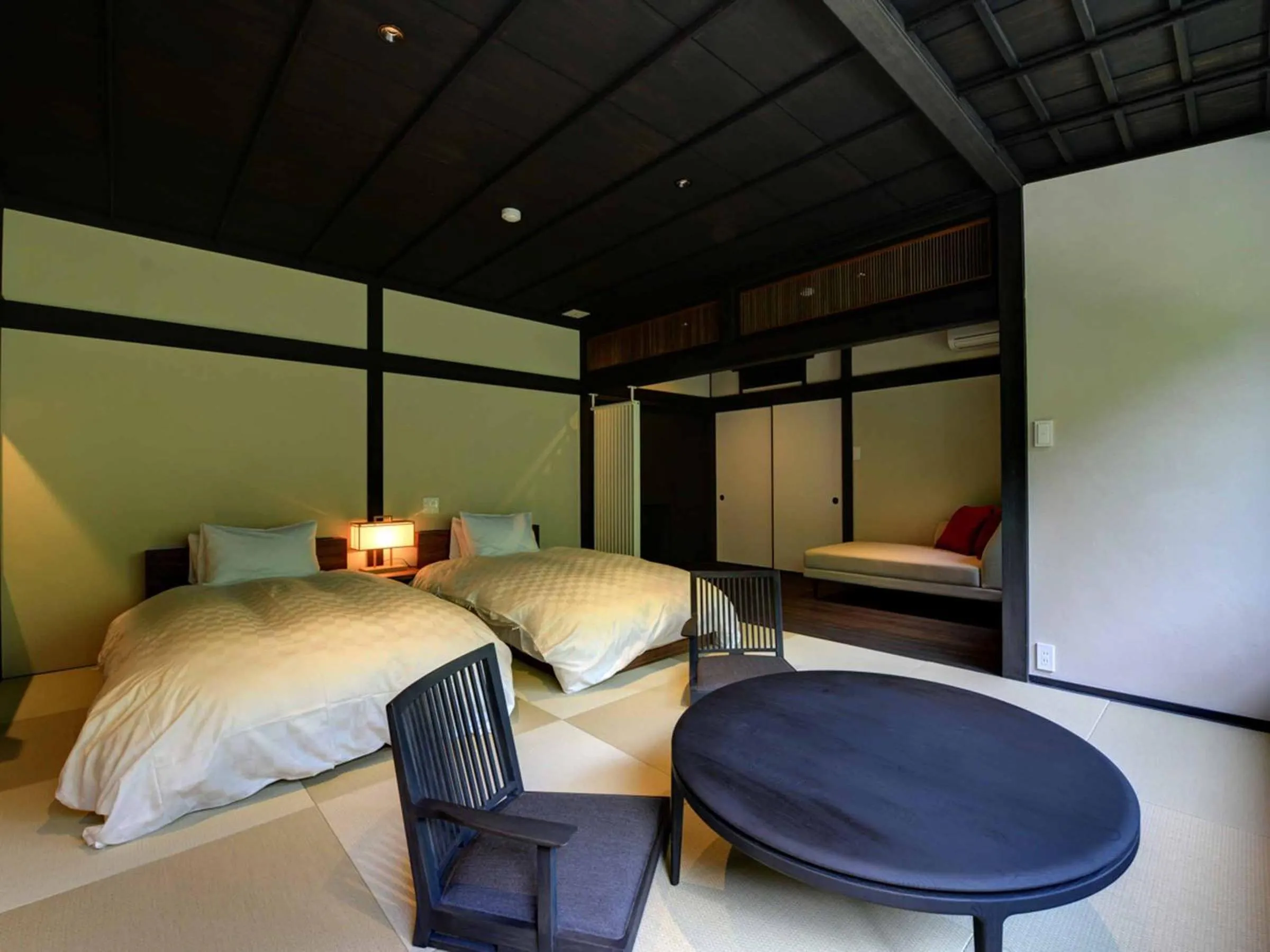 Photo of the whole room, Bed in Kyousen