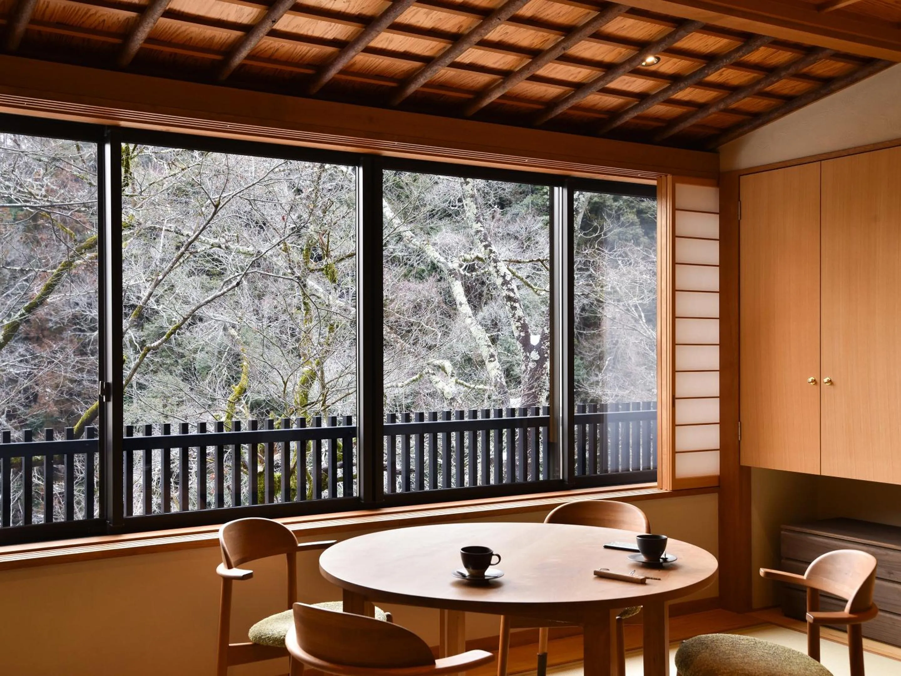 Photo of the whole room in Kyousen