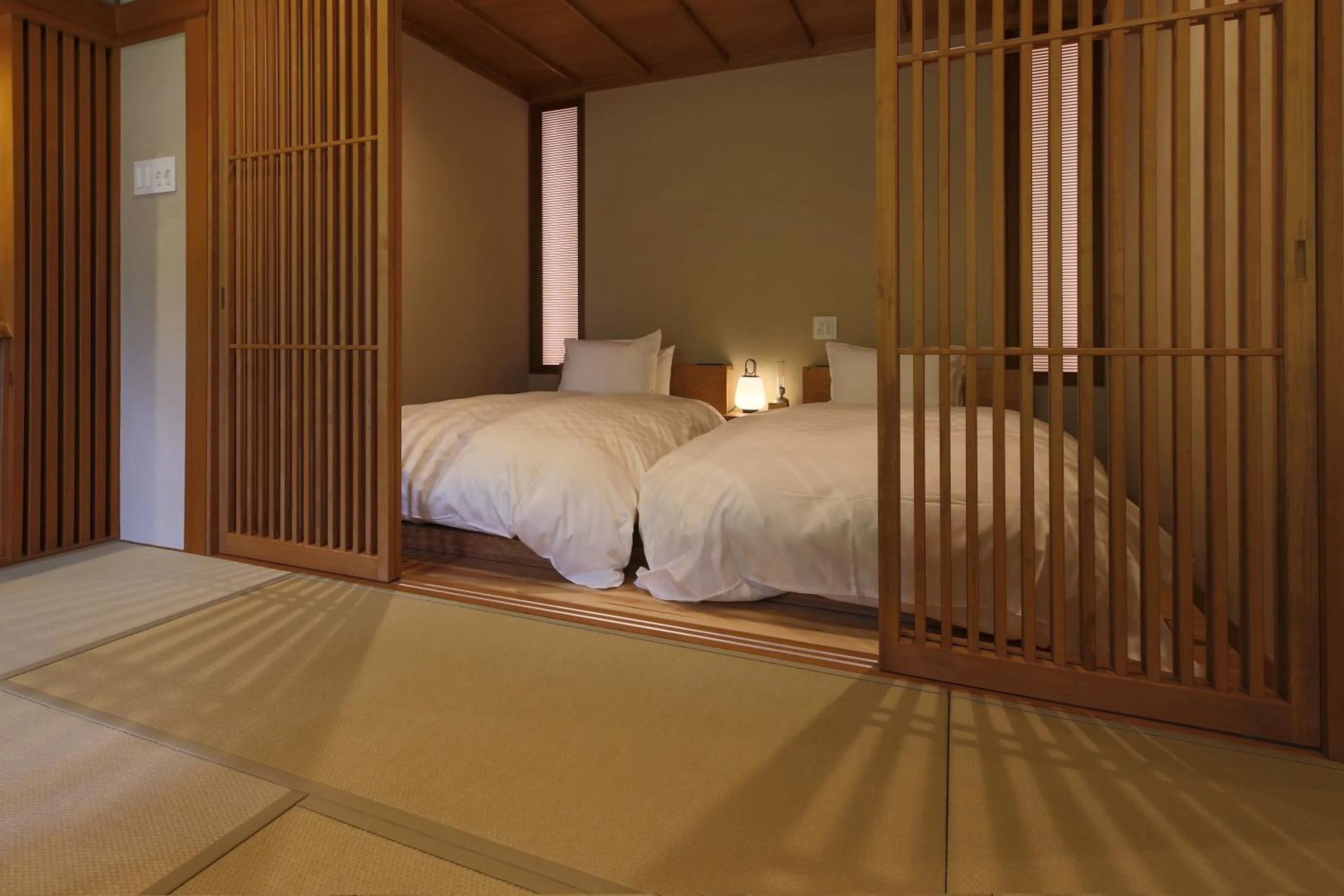 Photo of the whole room, Bed in Kyousen
