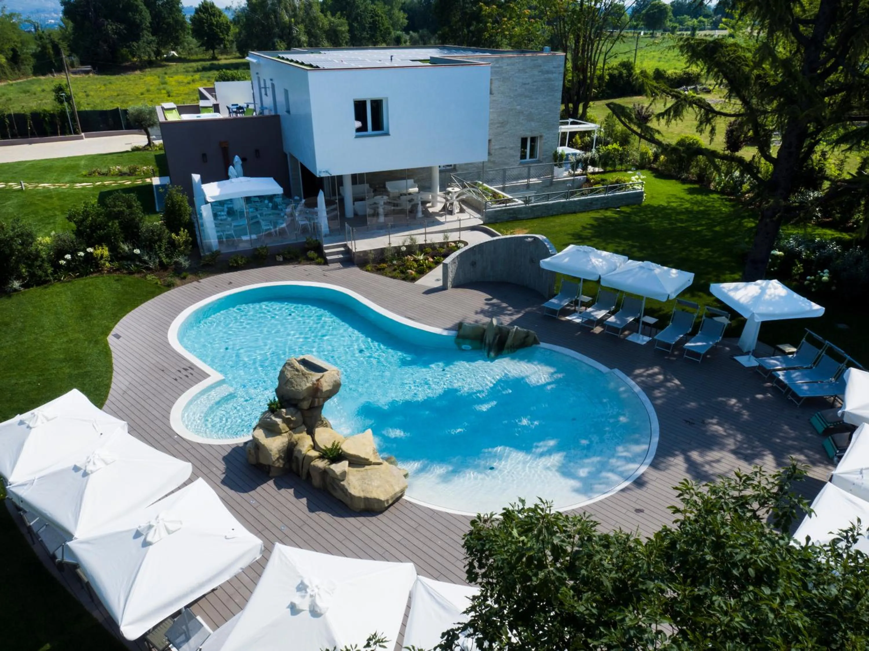 Swimming pool in Relais Villa Clodia