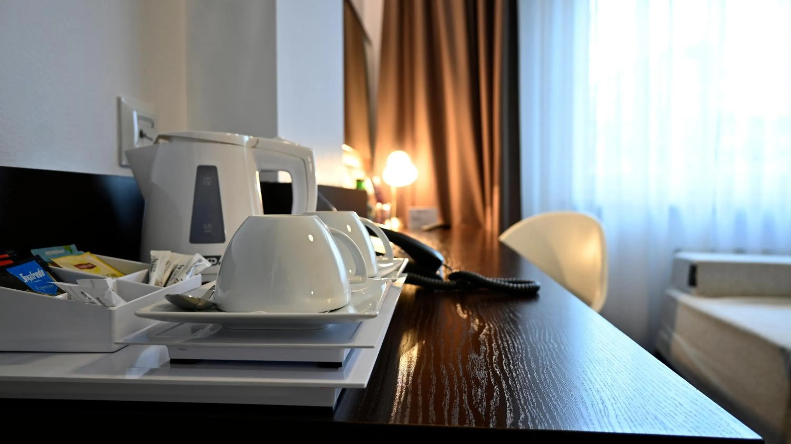 Coffee/tea facilities, Bed in Vestil Hotel
