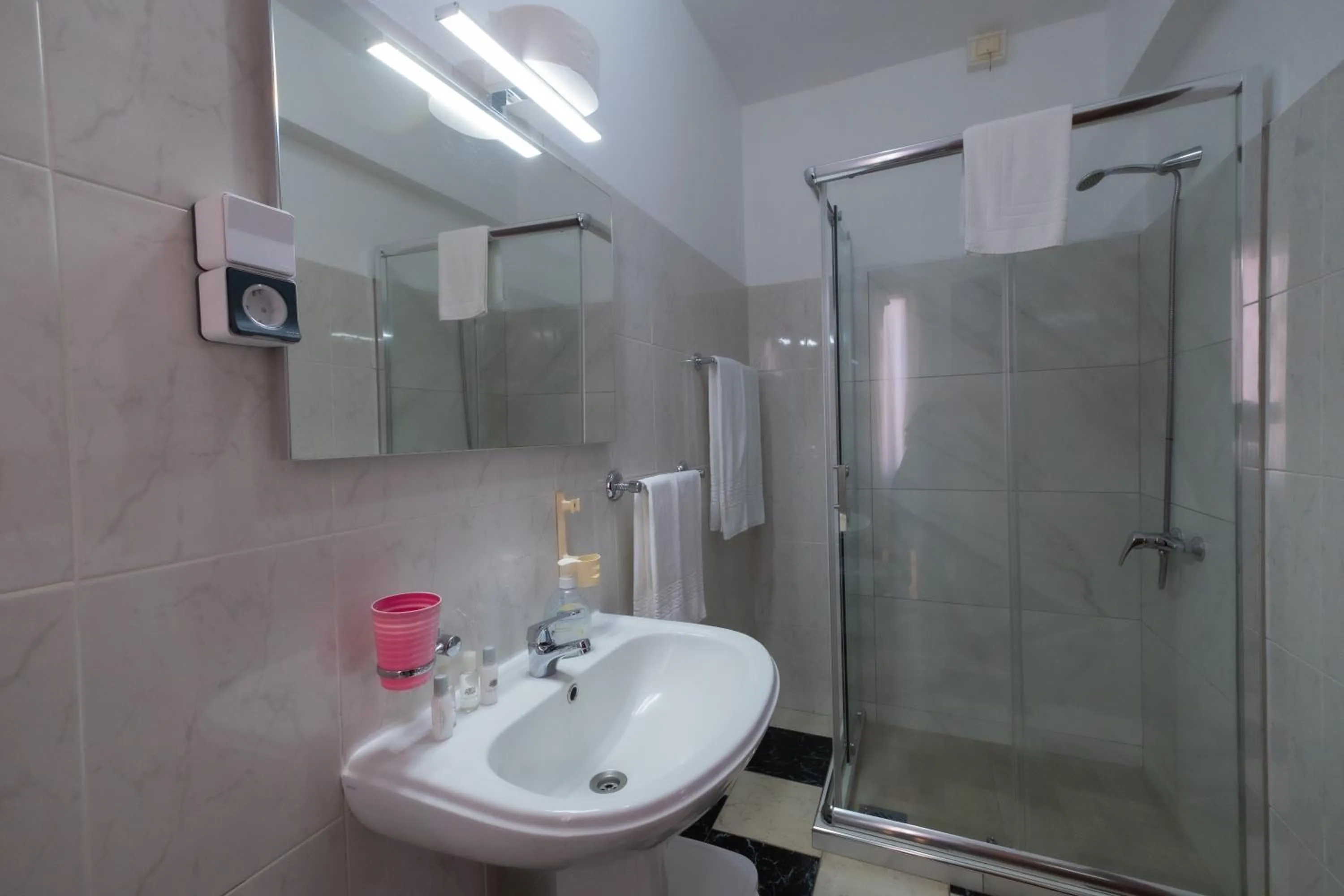 Shower in Residencial Familia