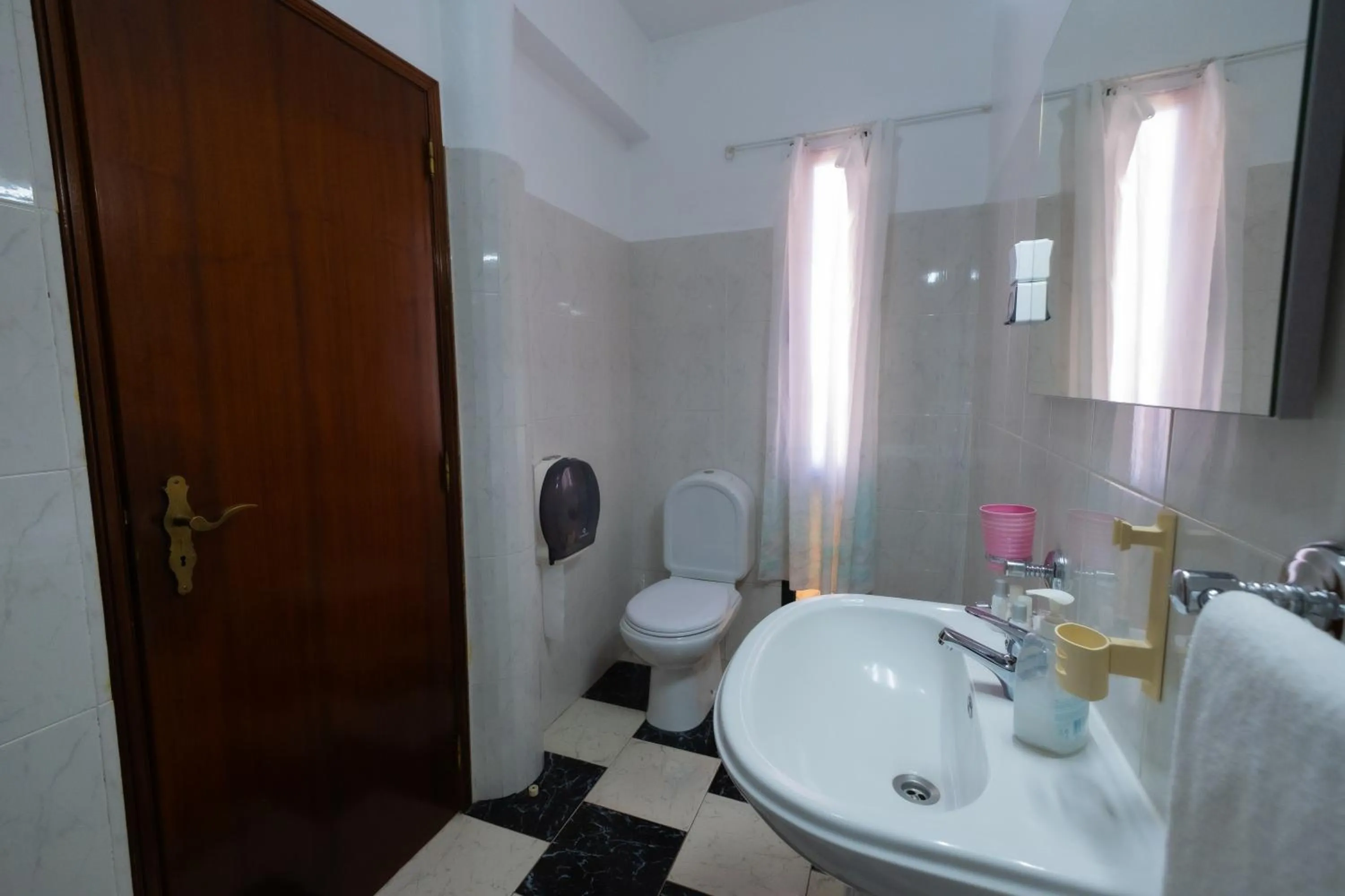 Toilet in Residencial Familia