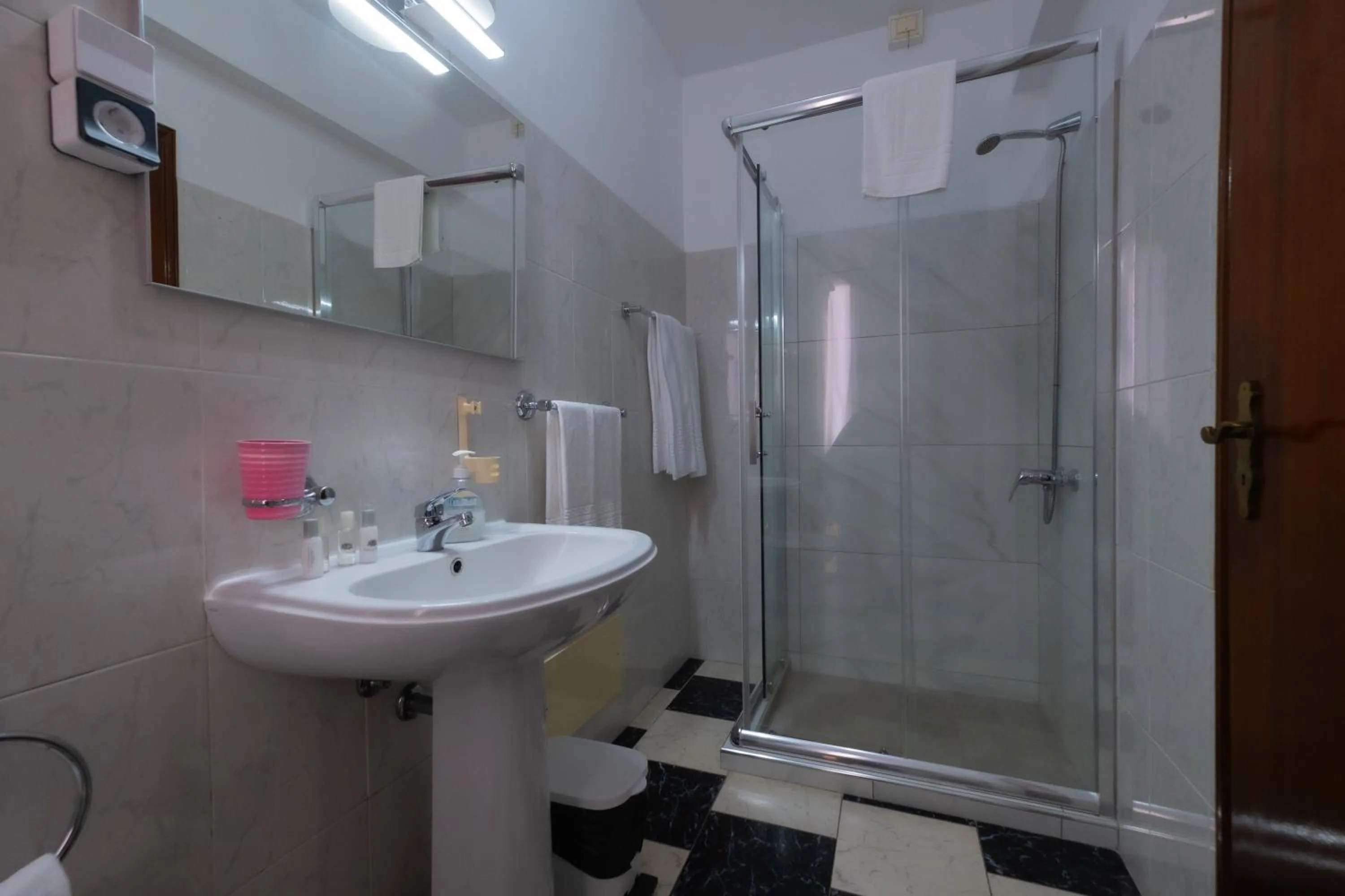 Shower in Residencial Familia