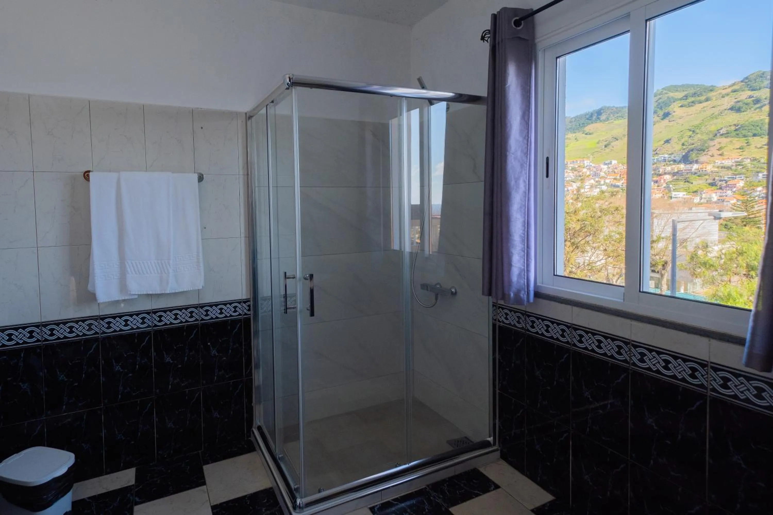 Shower in Residencial Familia