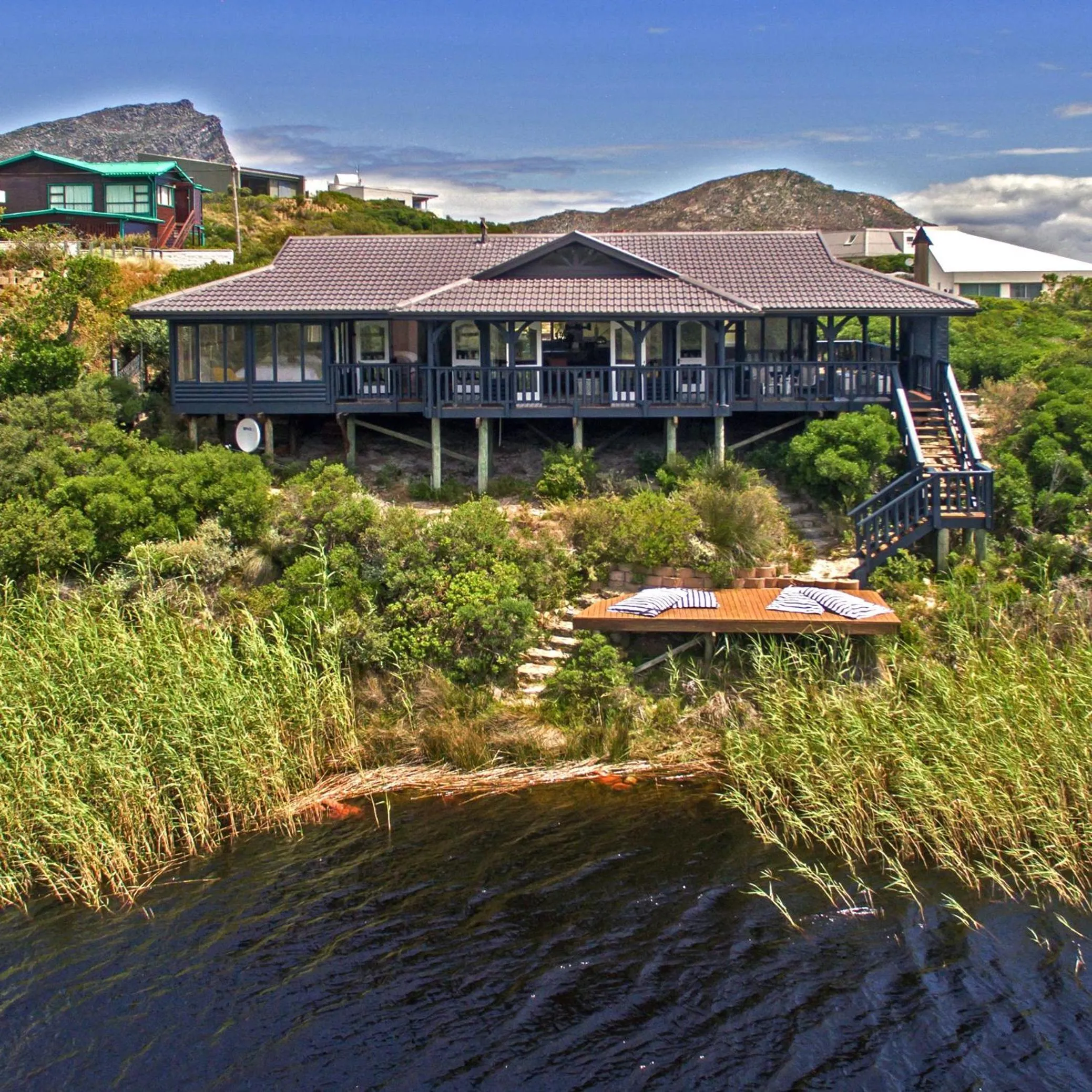 Bird's eye view in Moon River House