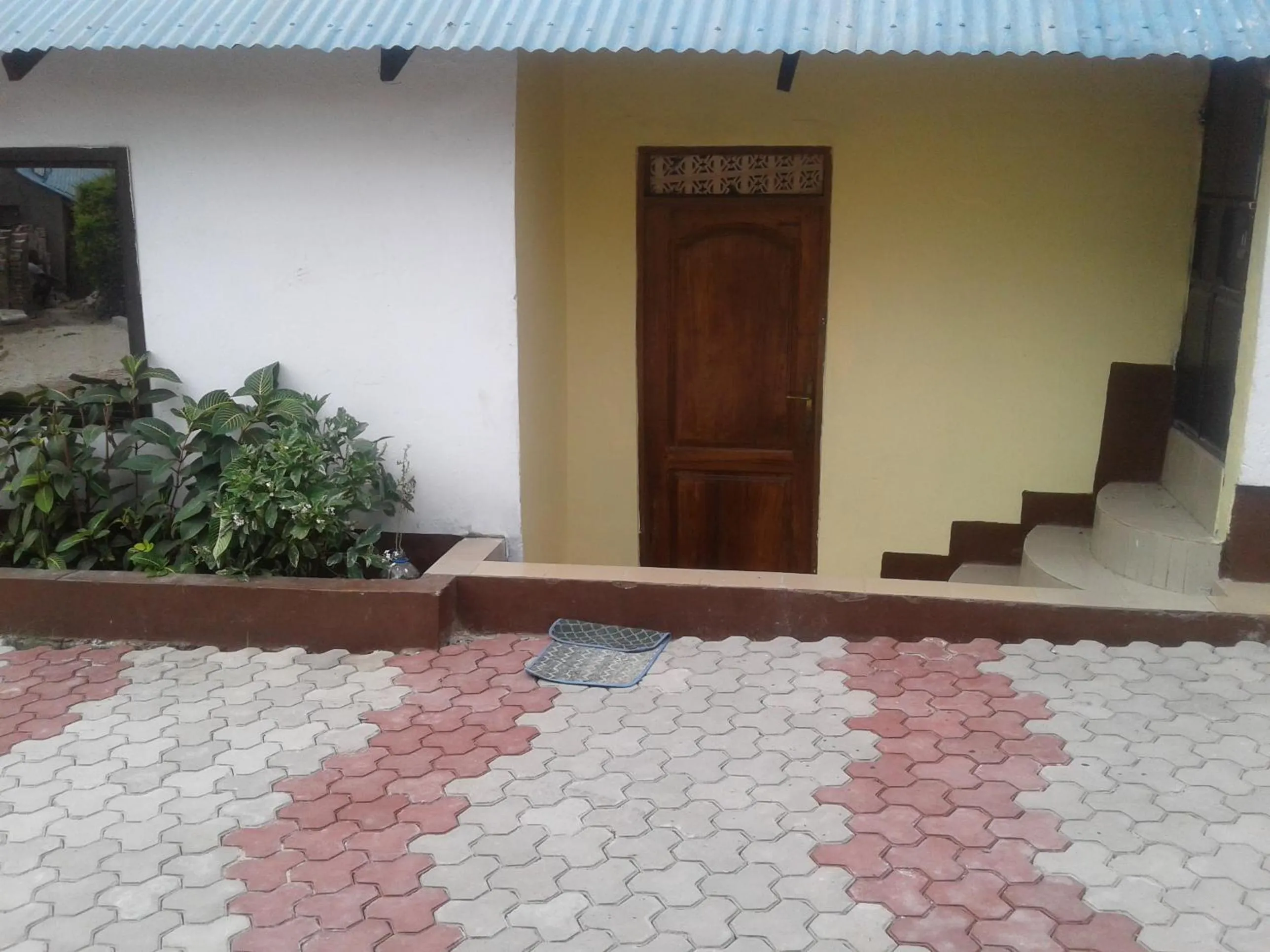 JJ & JE Family House