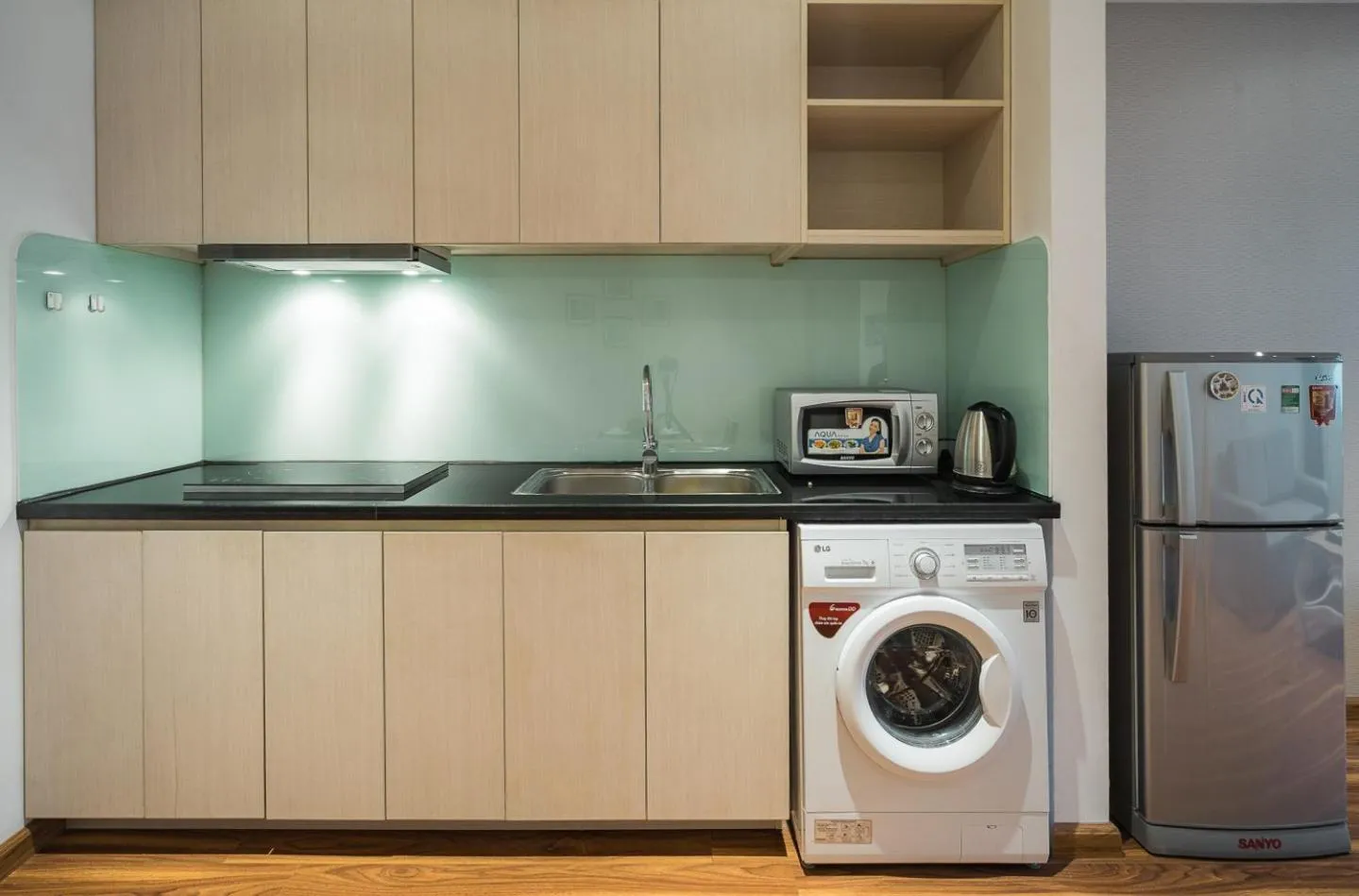 Kitchen or kitchenette in Ficus Suites