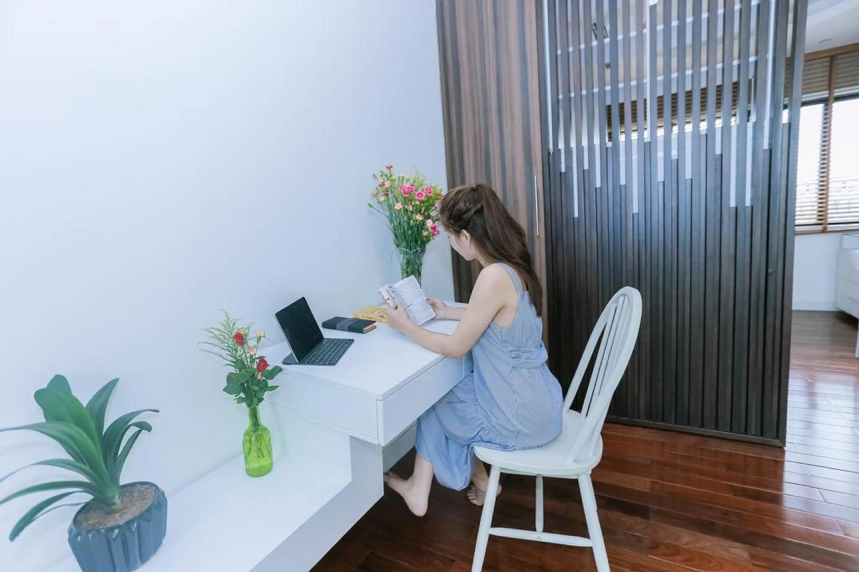 People in Ficus Suites