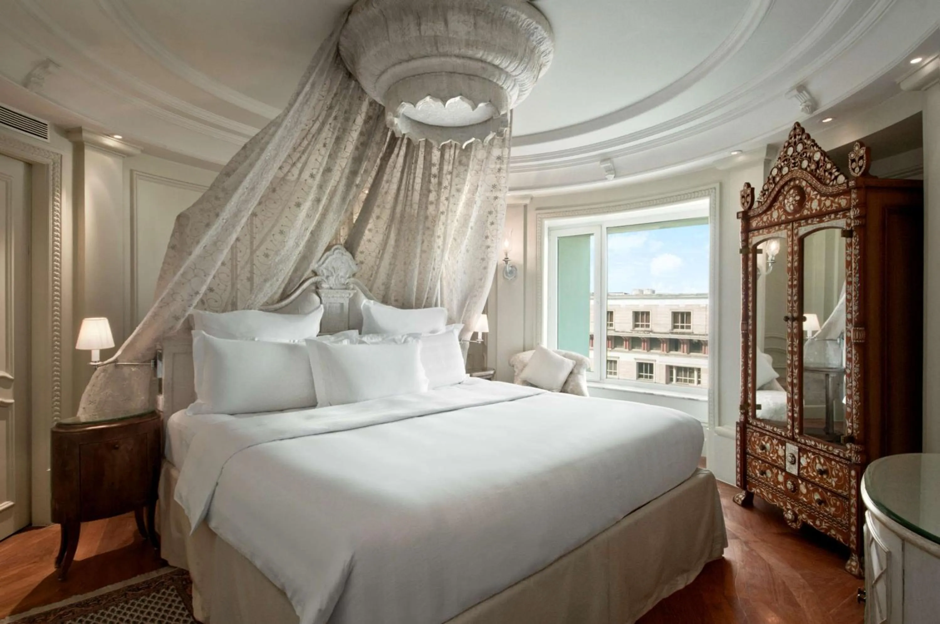 View (from property/room), Bed in Hilton Mumbai International Airport Hotel