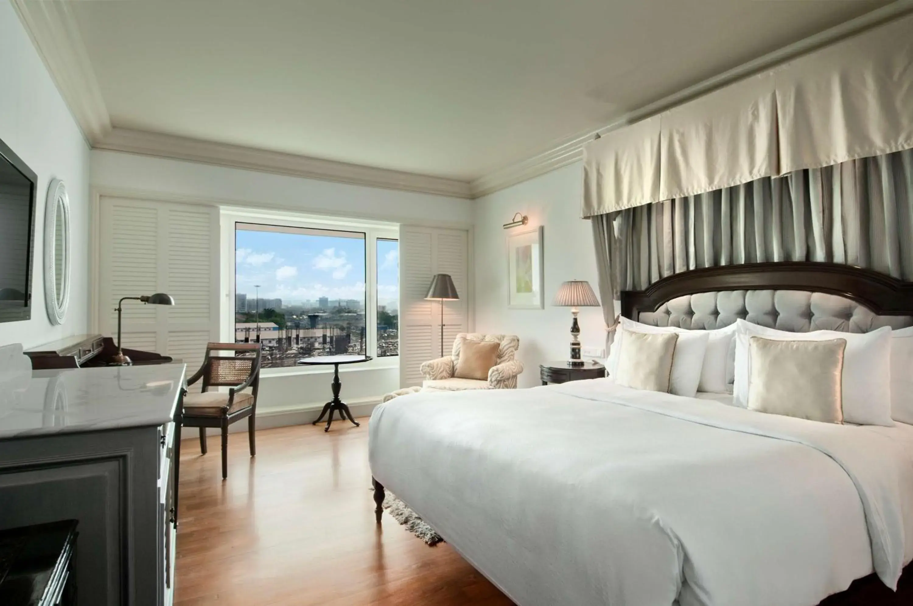 Bedroom, Bed in Hilton Mumbai International Airport Hotel Bedroom, Bed in Hilton Mumbai International Airport Hotel