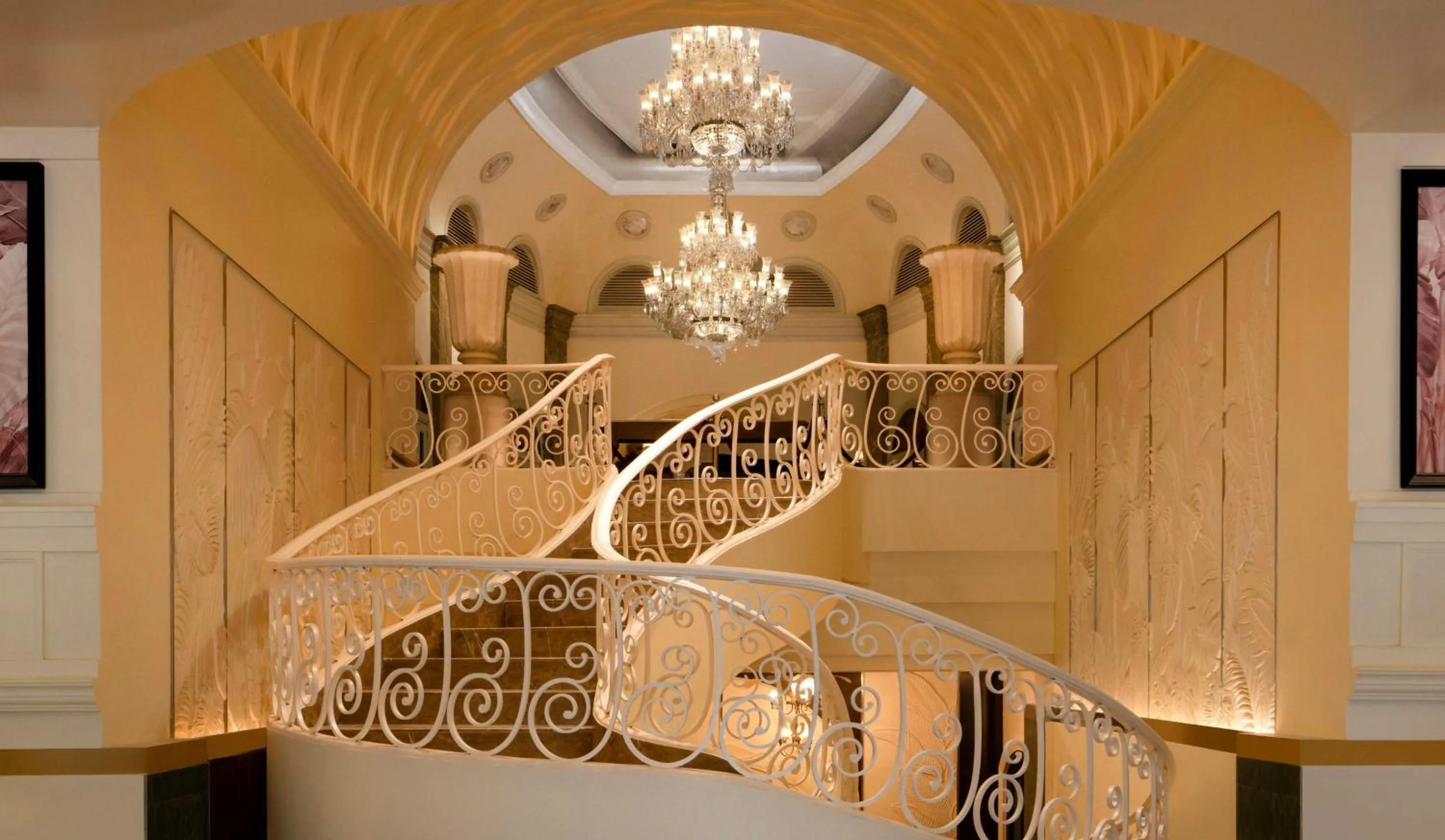 Dining area in Hilton Mumbai International Airport Hotel