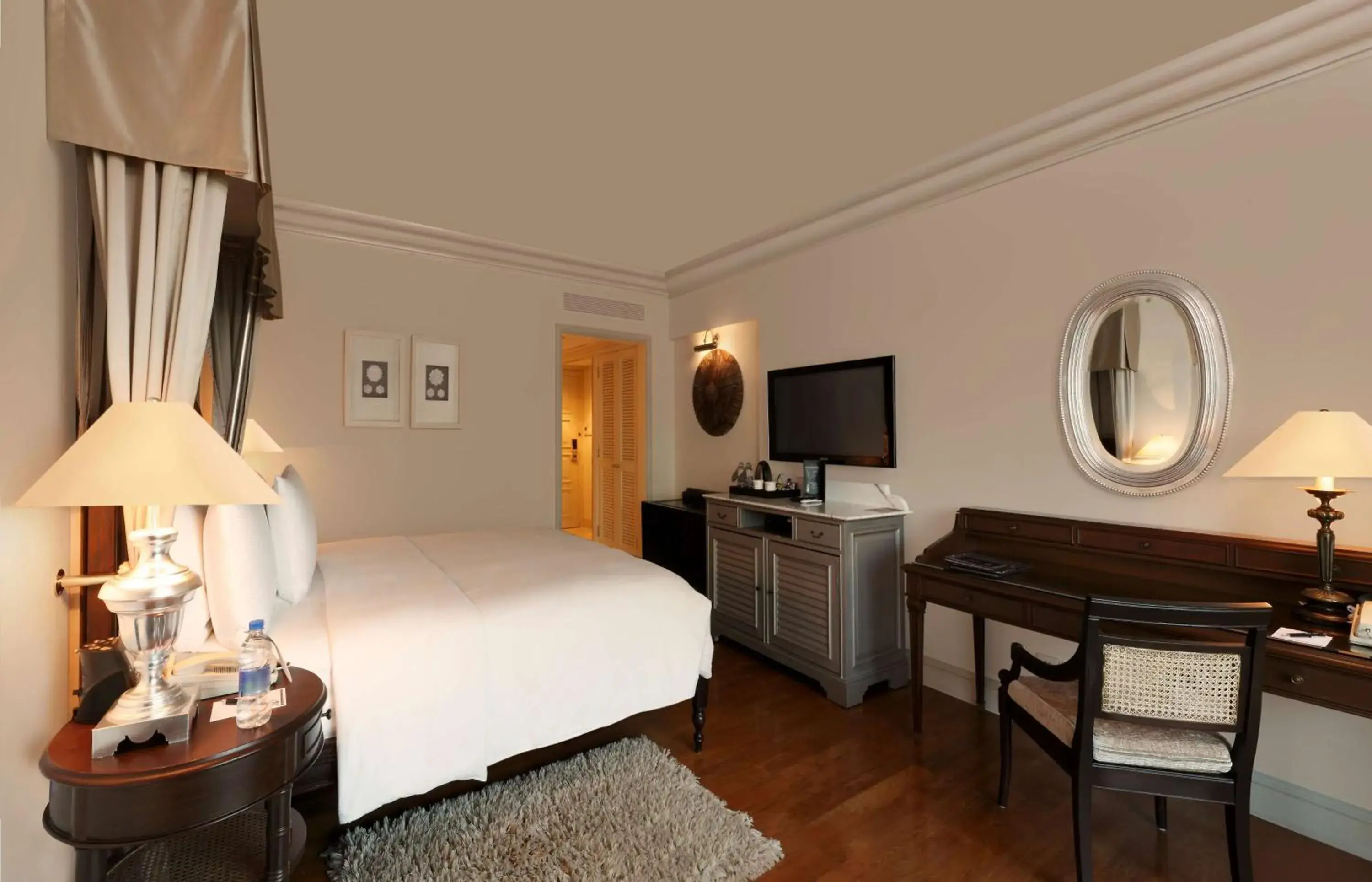 Bedroom, Bed in Hilton Mumbai International Airport Hotel Bedroom, Bed in Hilton Mumbai International Airport Hotel