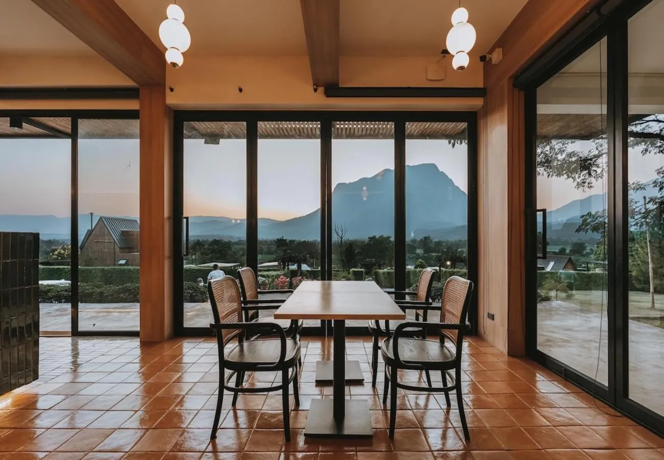 Dining area in The CAMPIAN