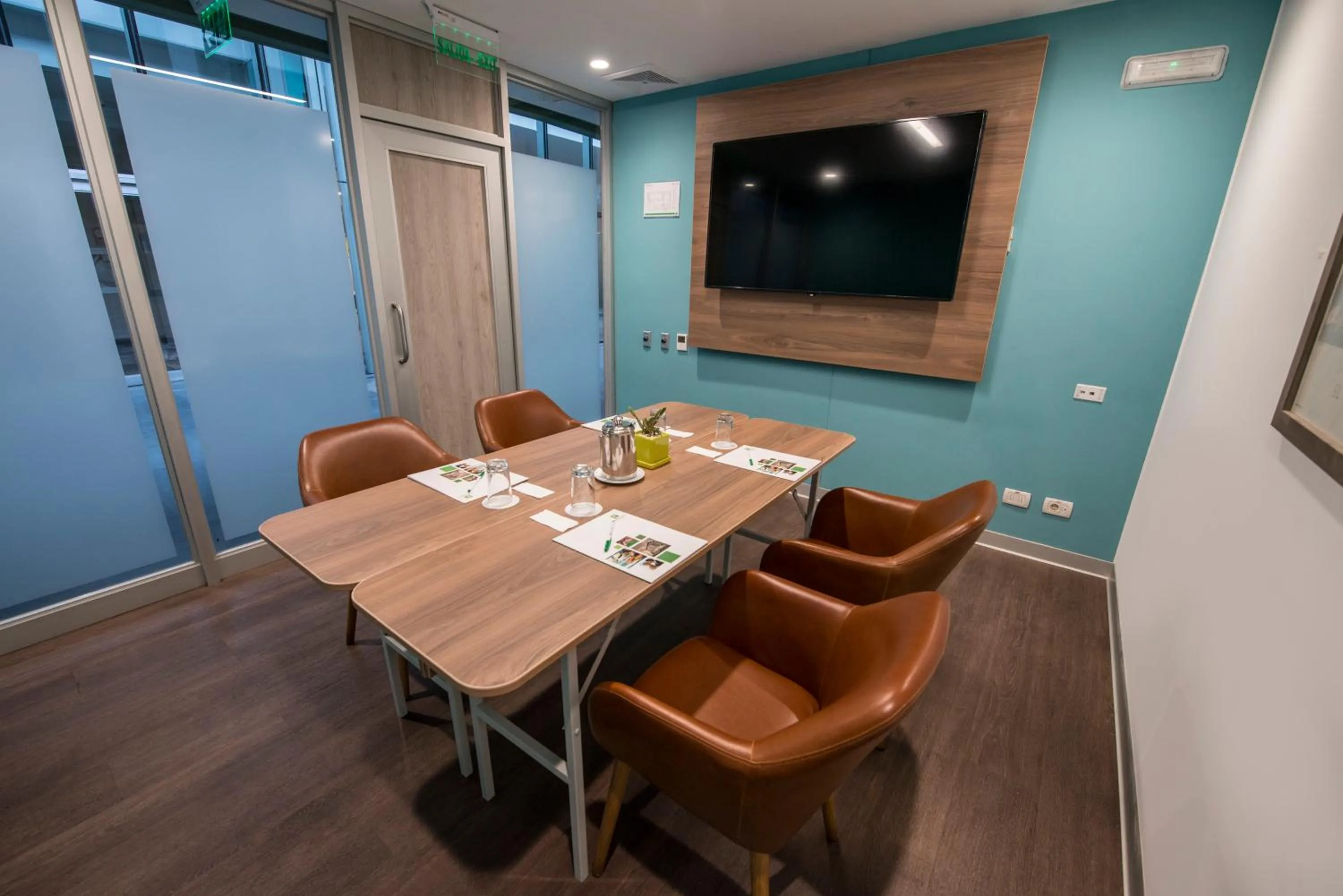 Meeting/conference room in Holiday Inn - Lima Airport by IHG