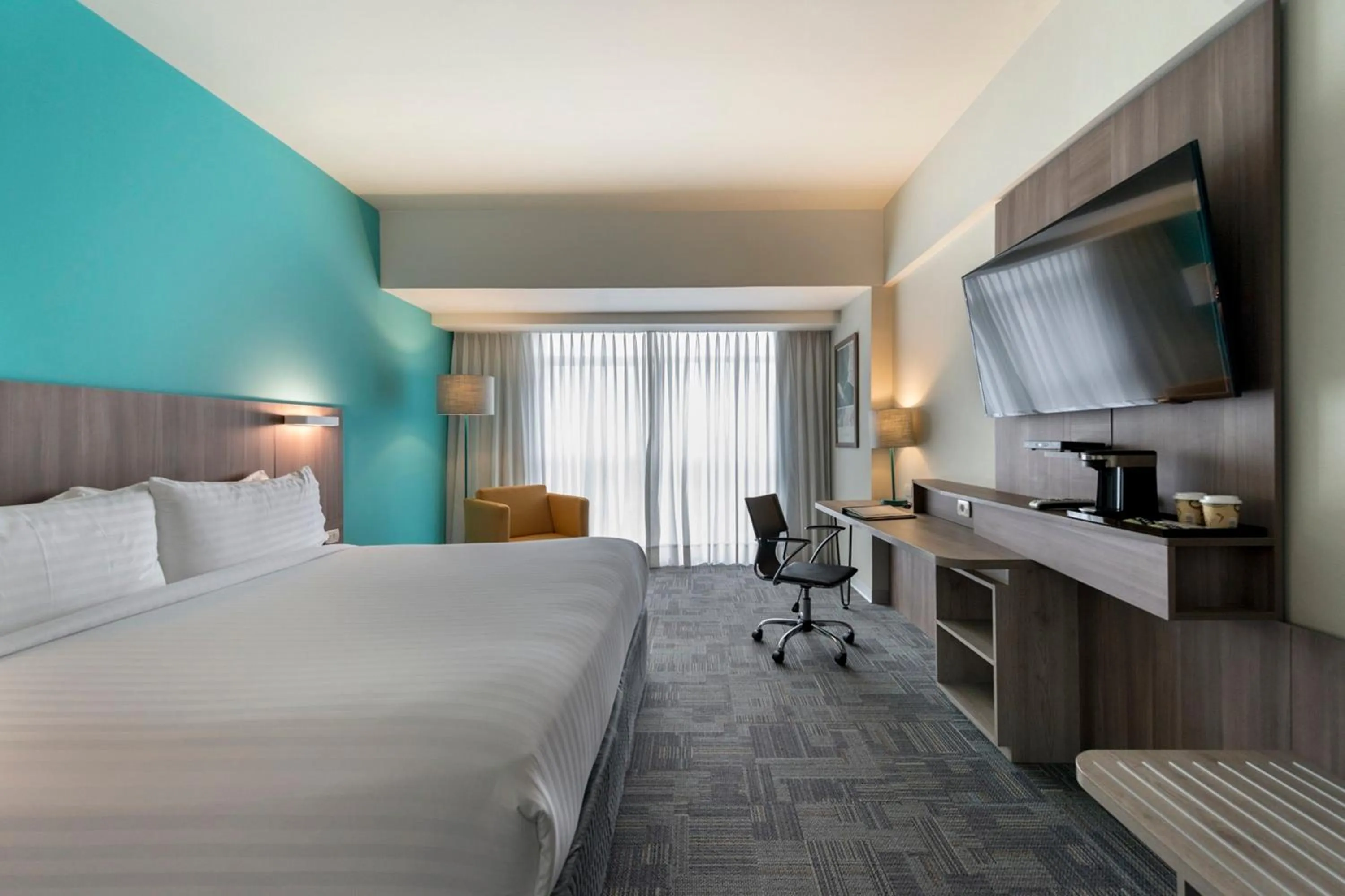 Photo of the whole room, Bed in Holiday Inn - Lima Airport by IHG