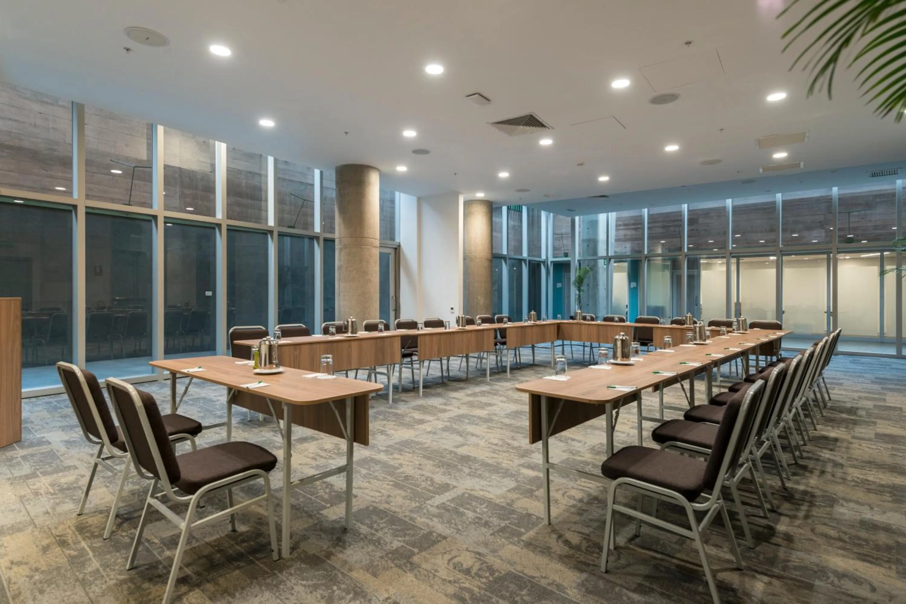 Meeting/conference room in Holiday Inn - Lima Airport by IHG