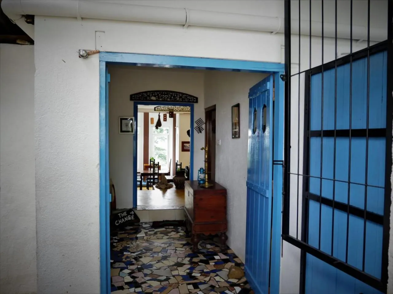 Facade/entrance in The Change Hotel