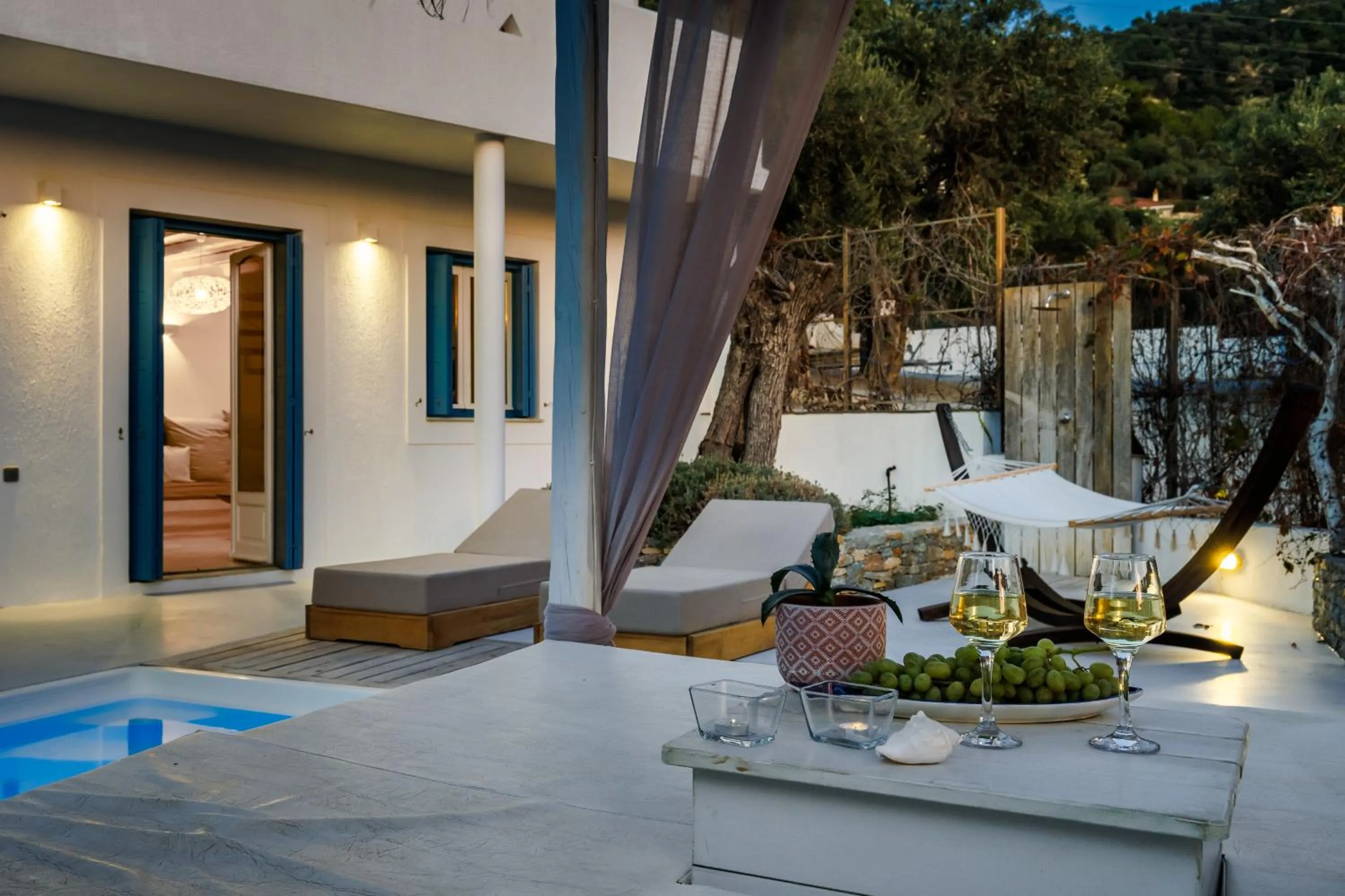 Evlalia Studios & Villas