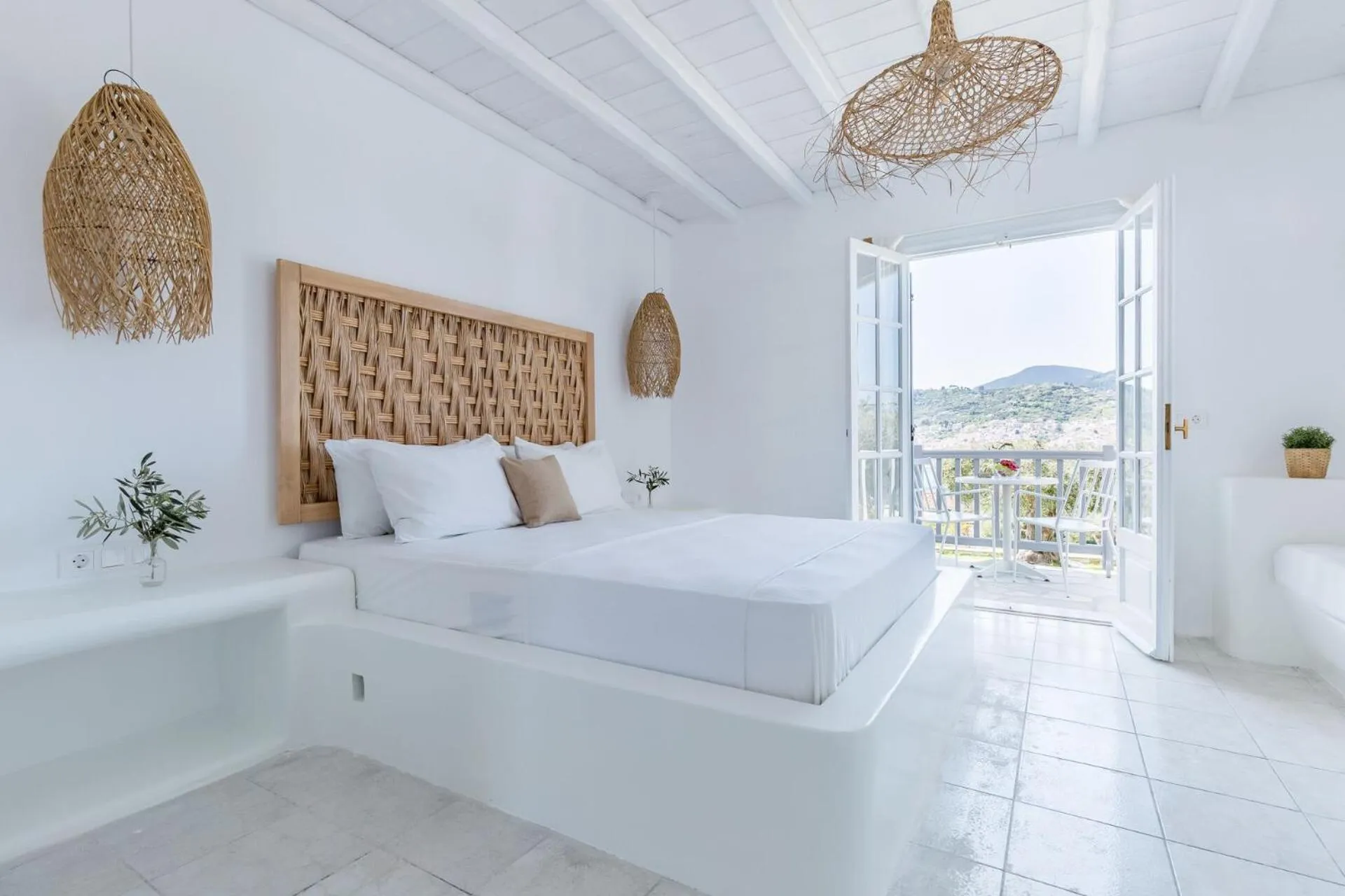 Bed in Evlalia Studios & Villas