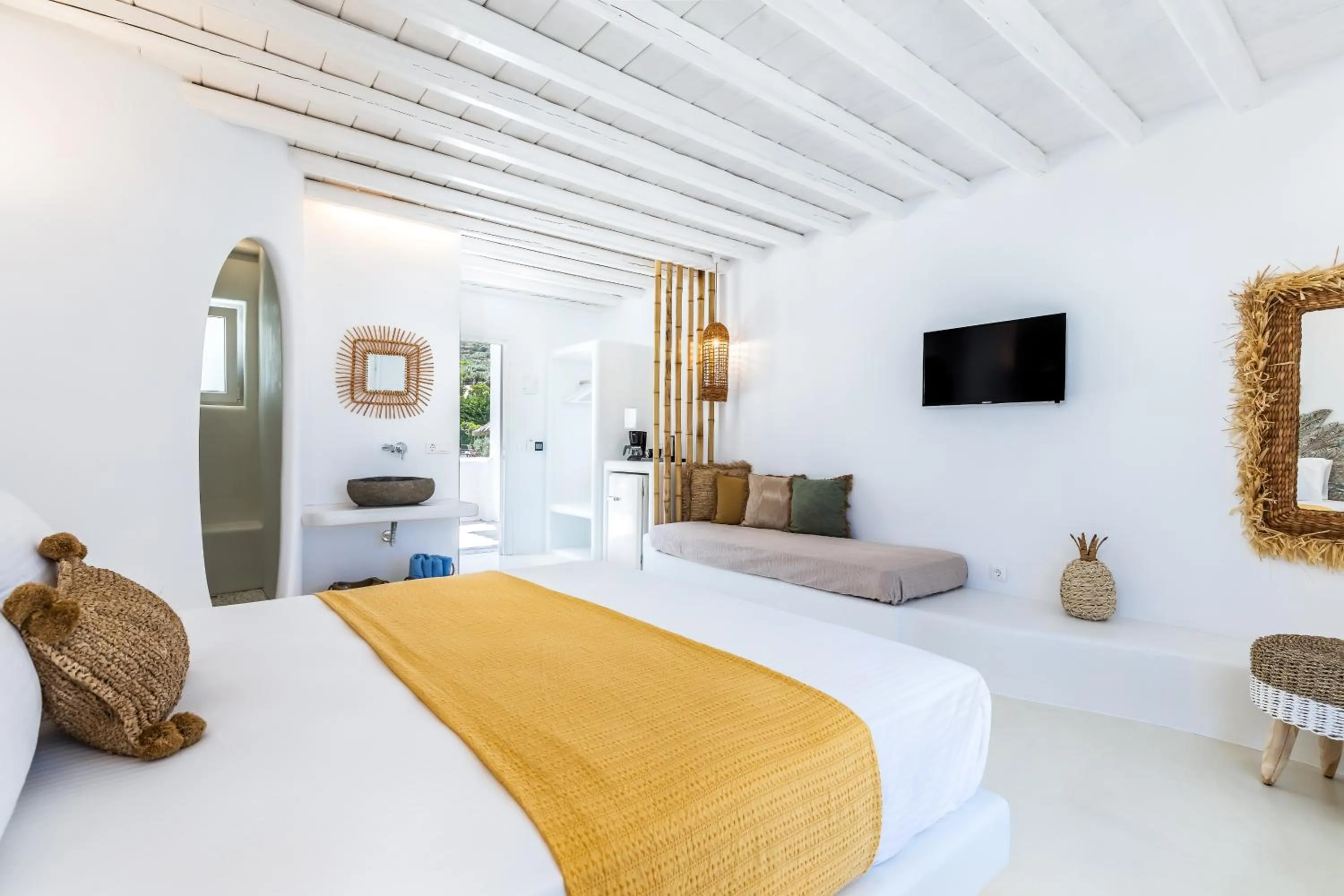 Bed in Evlalia Studios & Villas