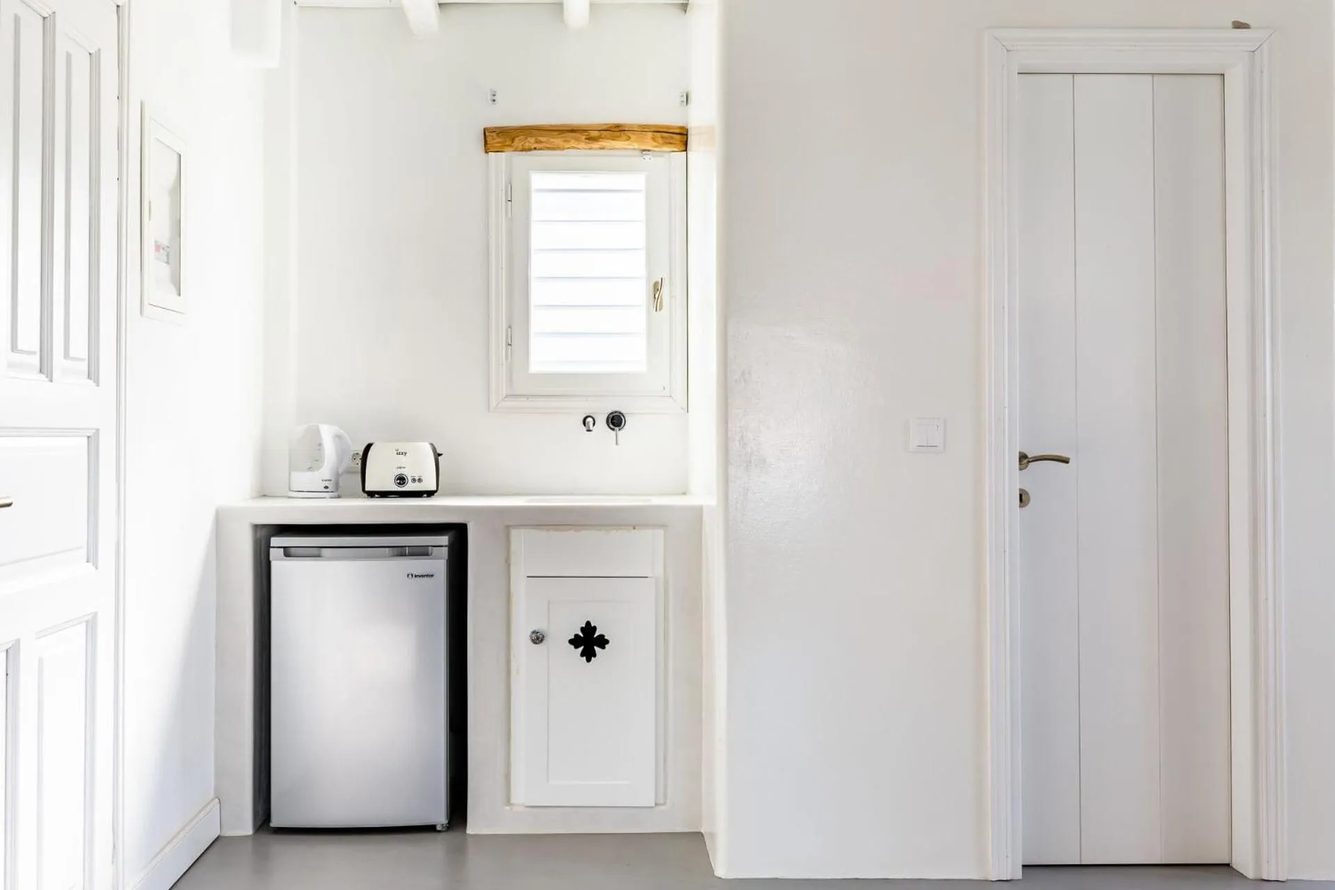 Coffee/tea facilities in Evlalia Studios & Villas