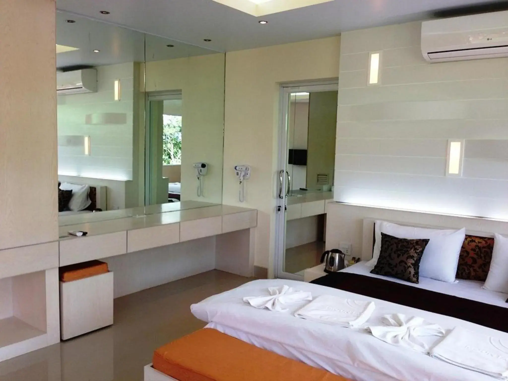 Bed in Mountain Resort Koh Lipe Bed in Mountain Resort Koh Lipe